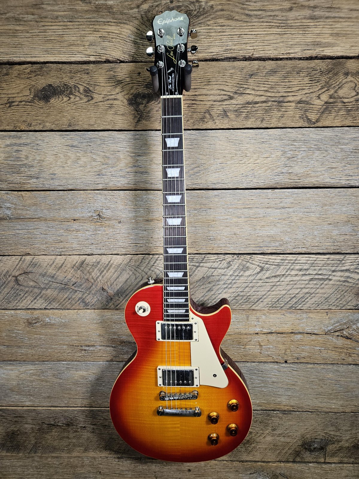 Used Epiphone Les Paul Standard Pro - 207884