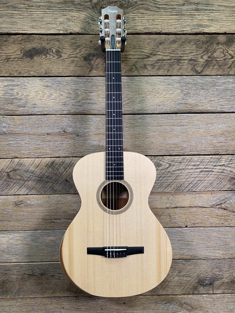 Taylor Academy 12N Nylon Guitar 887766075639