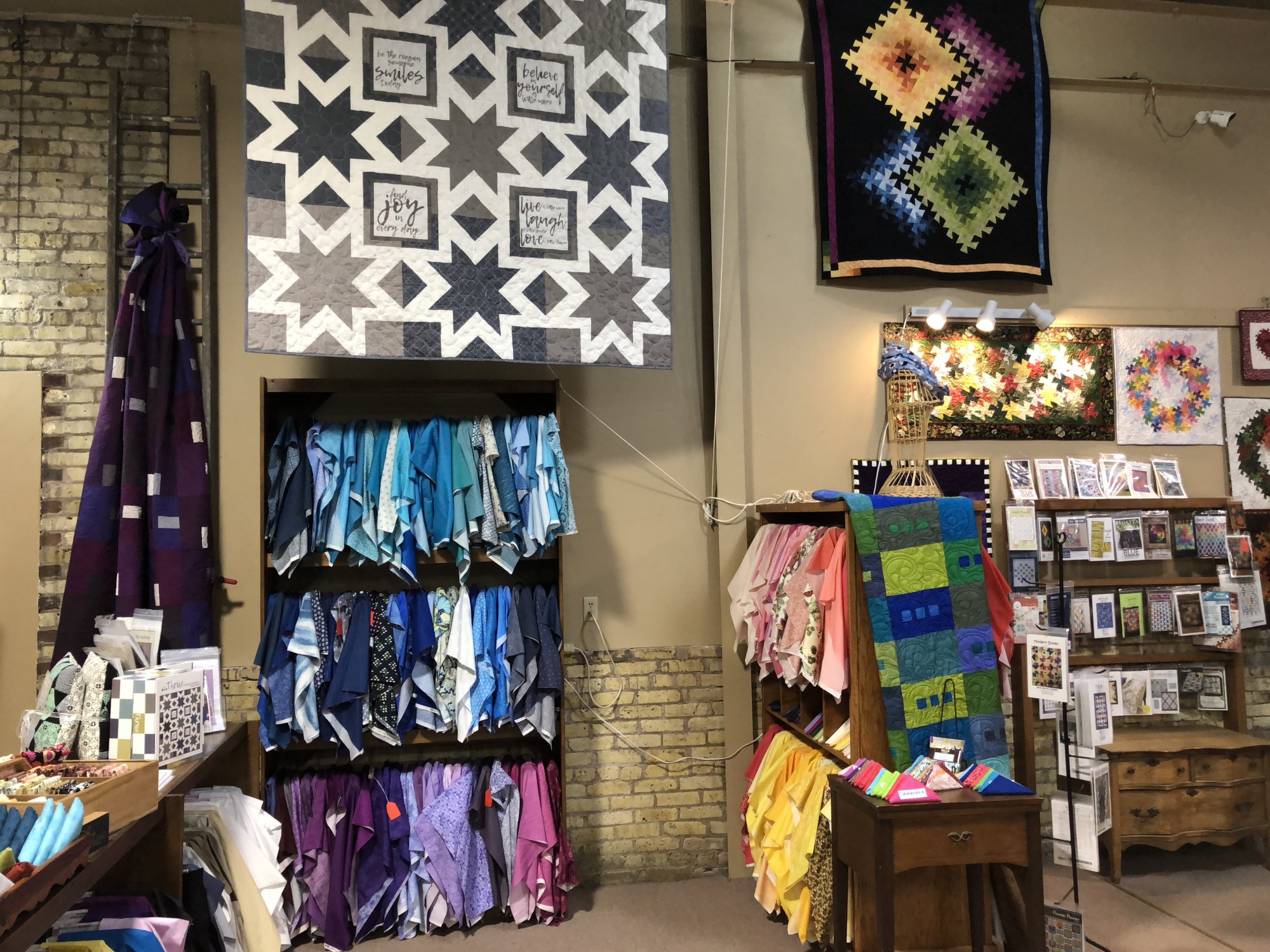 Fox Cities Quilt Co. Appleton, Wisconsin's Newest Quilt Shop Quilting Fabric Notions and Supplies.
