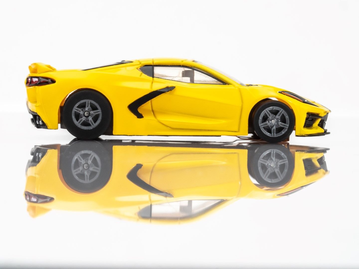 C8 Corvette Accelerated Yellow - 850015210303