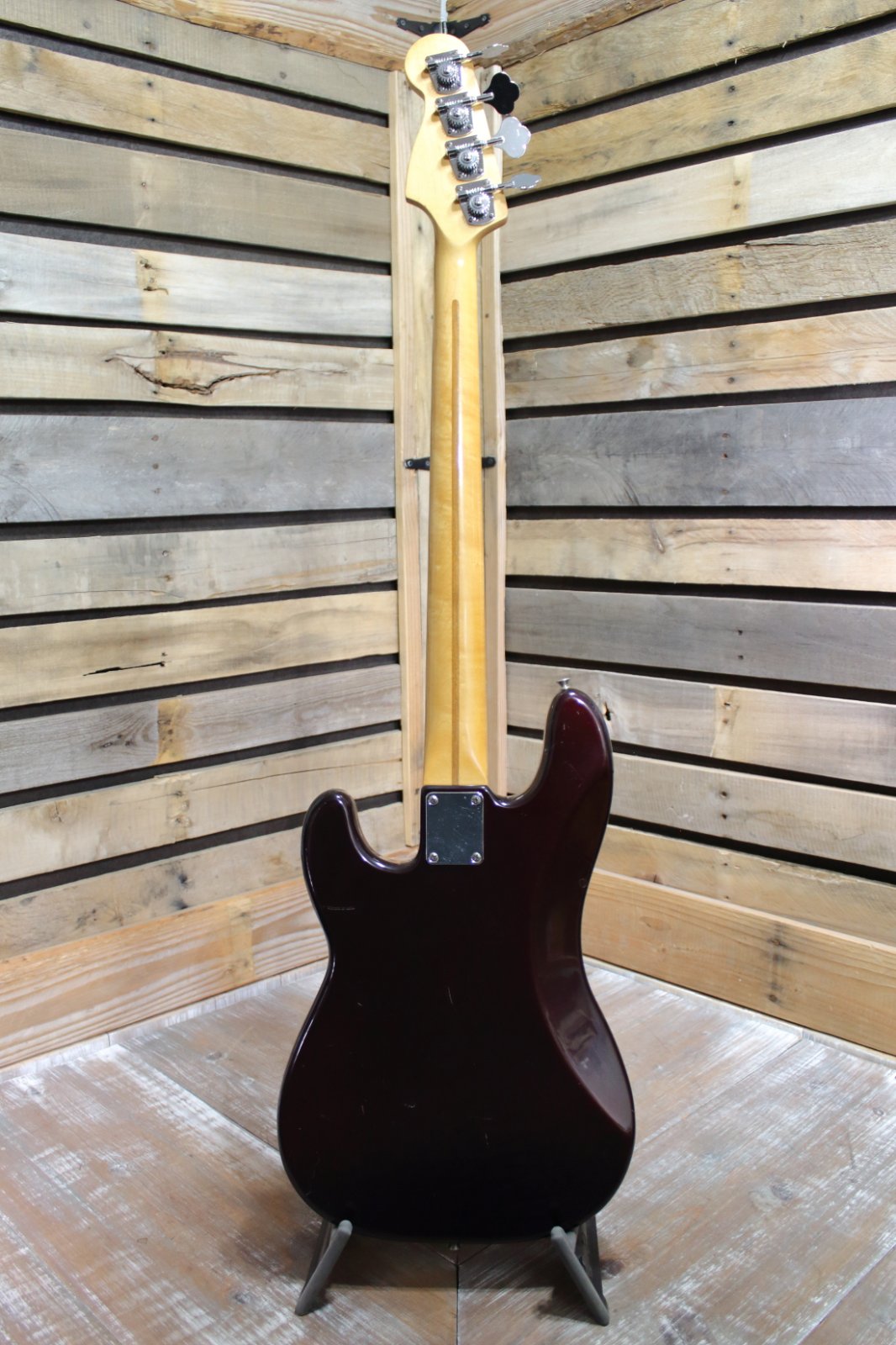 Vintage (2001) Fender Standard Precision Bass with Gigbag