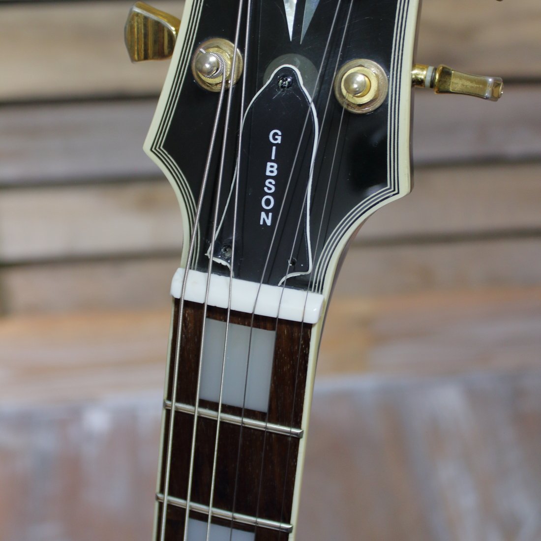 Vintage (1998) Epiphone Les Paul Custom Black Beauty with Bigsby