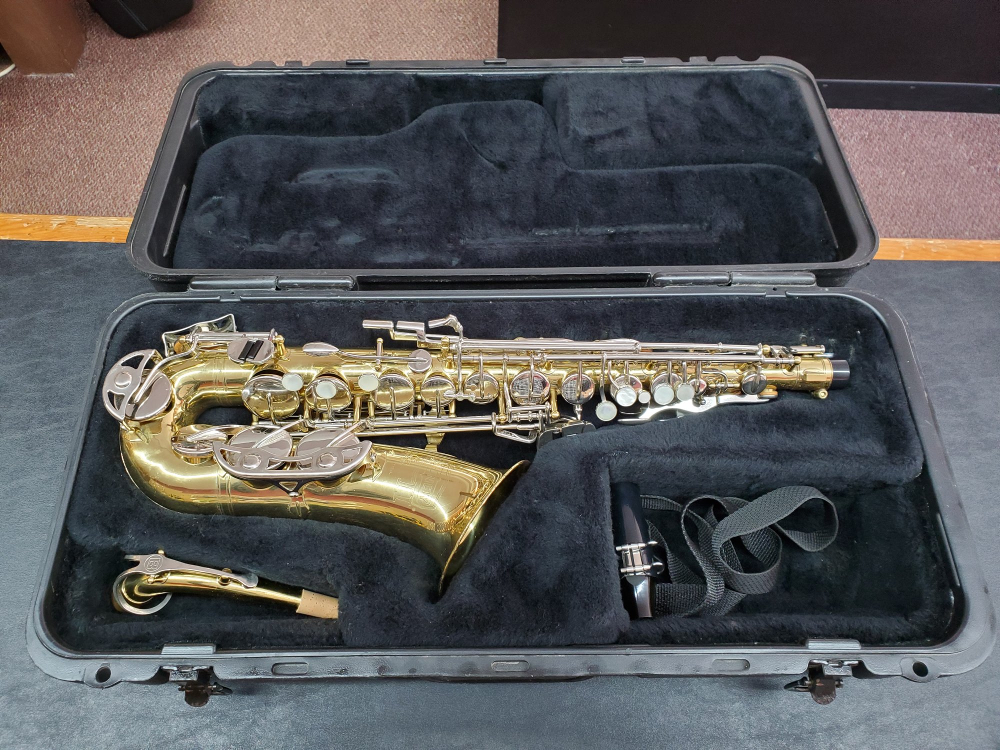 USED Selmer Bundy II Student Eb Alto Saxophone - 916757