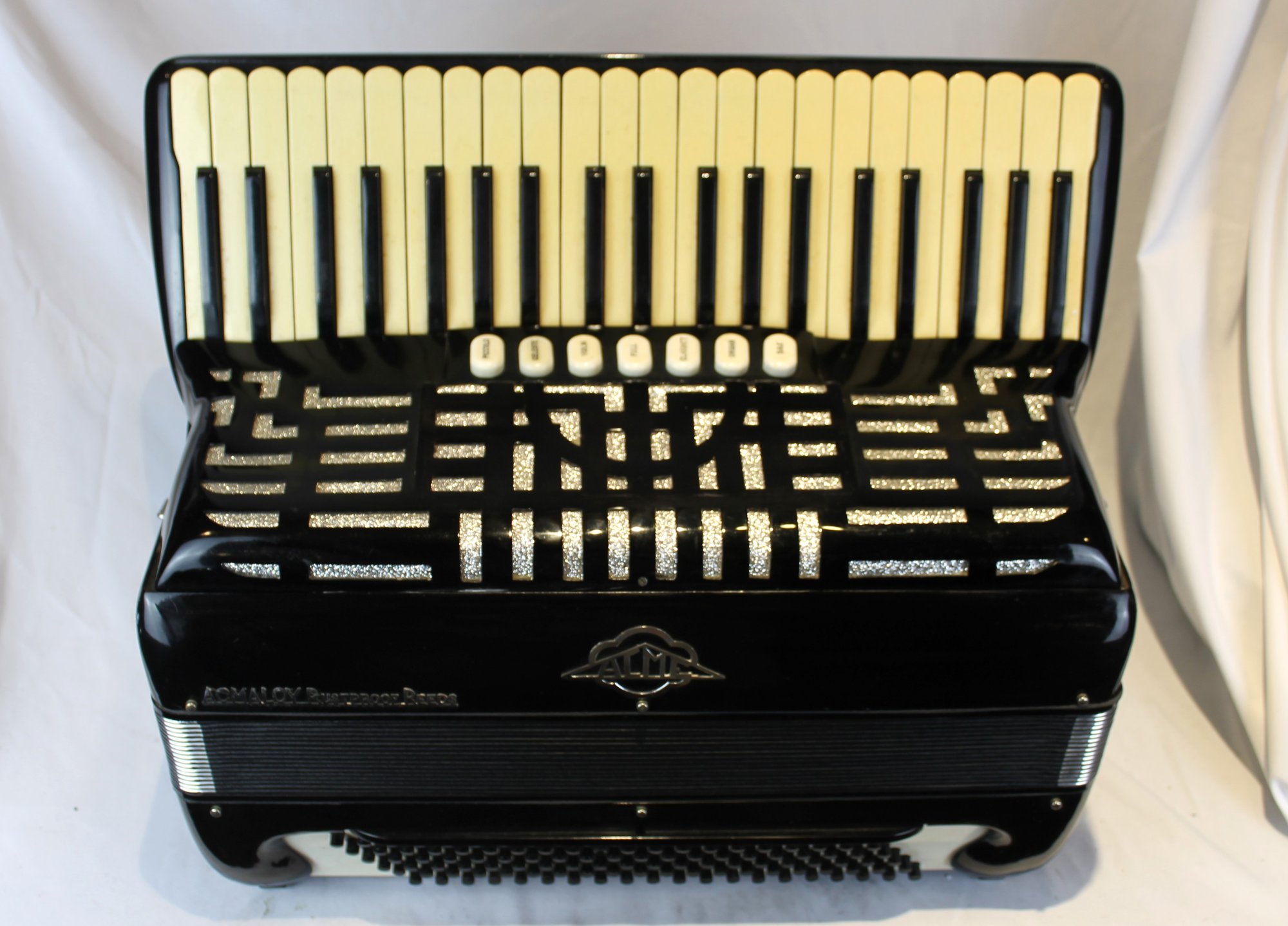 マノックモア 2008/12Y HOGS JAZZ PIANO 53.7% Fazioli F228 (7′ 6″) - Showcase Pianos