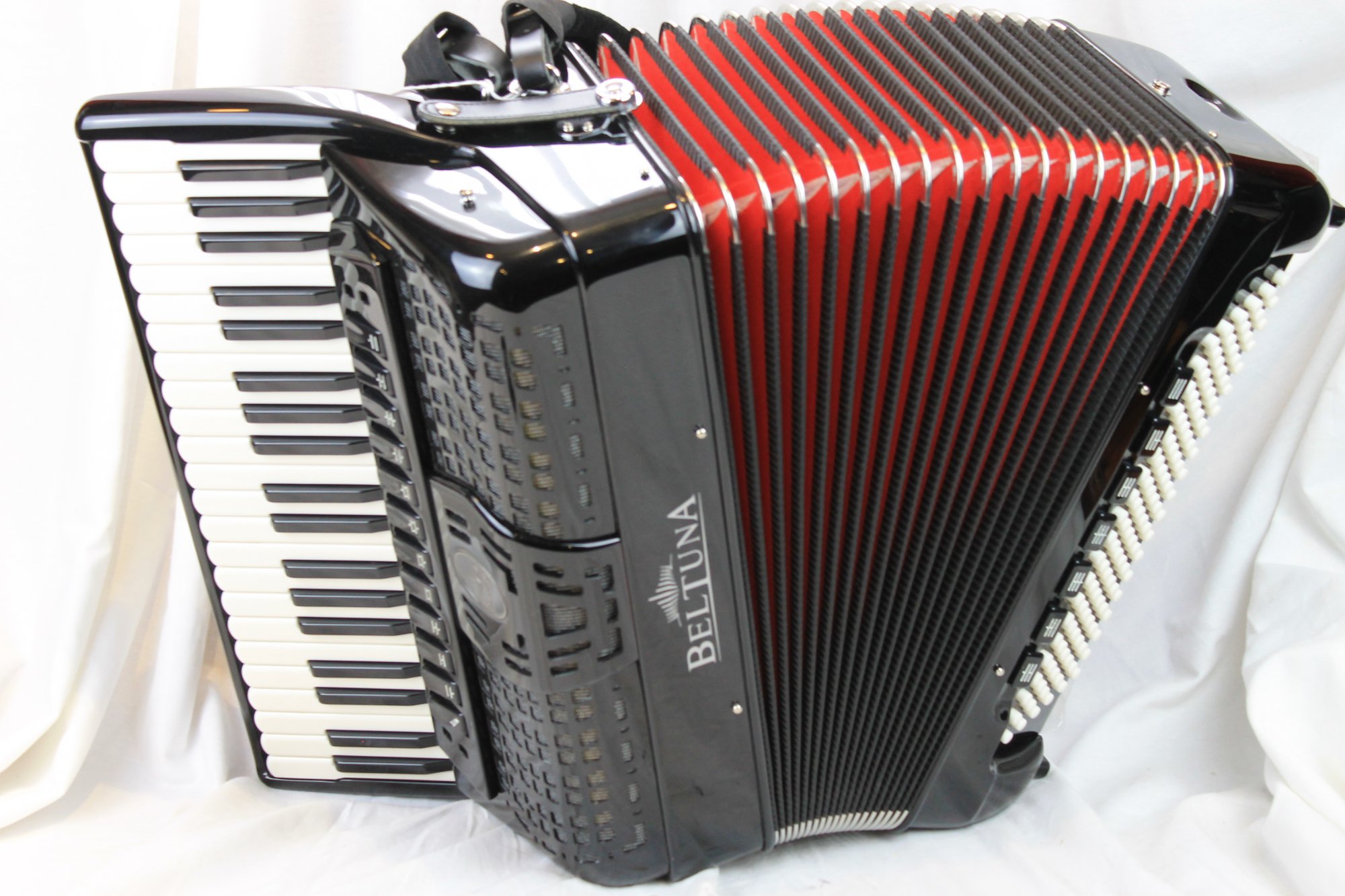 NEW Black Beltuna Prestige IV Piano Accordion Slender LMMH 41 120
