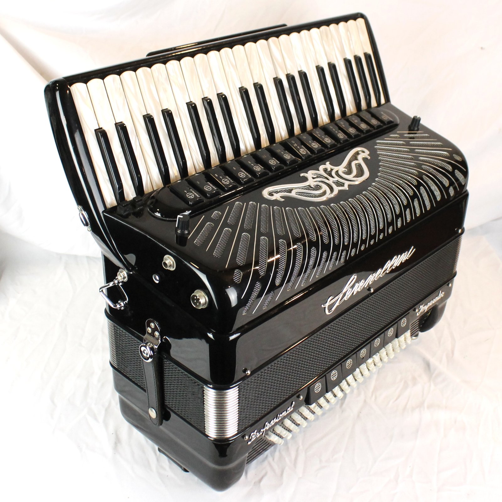 5868 - Certified Pre-Owned Black Serenellini Imperator IV MIDI