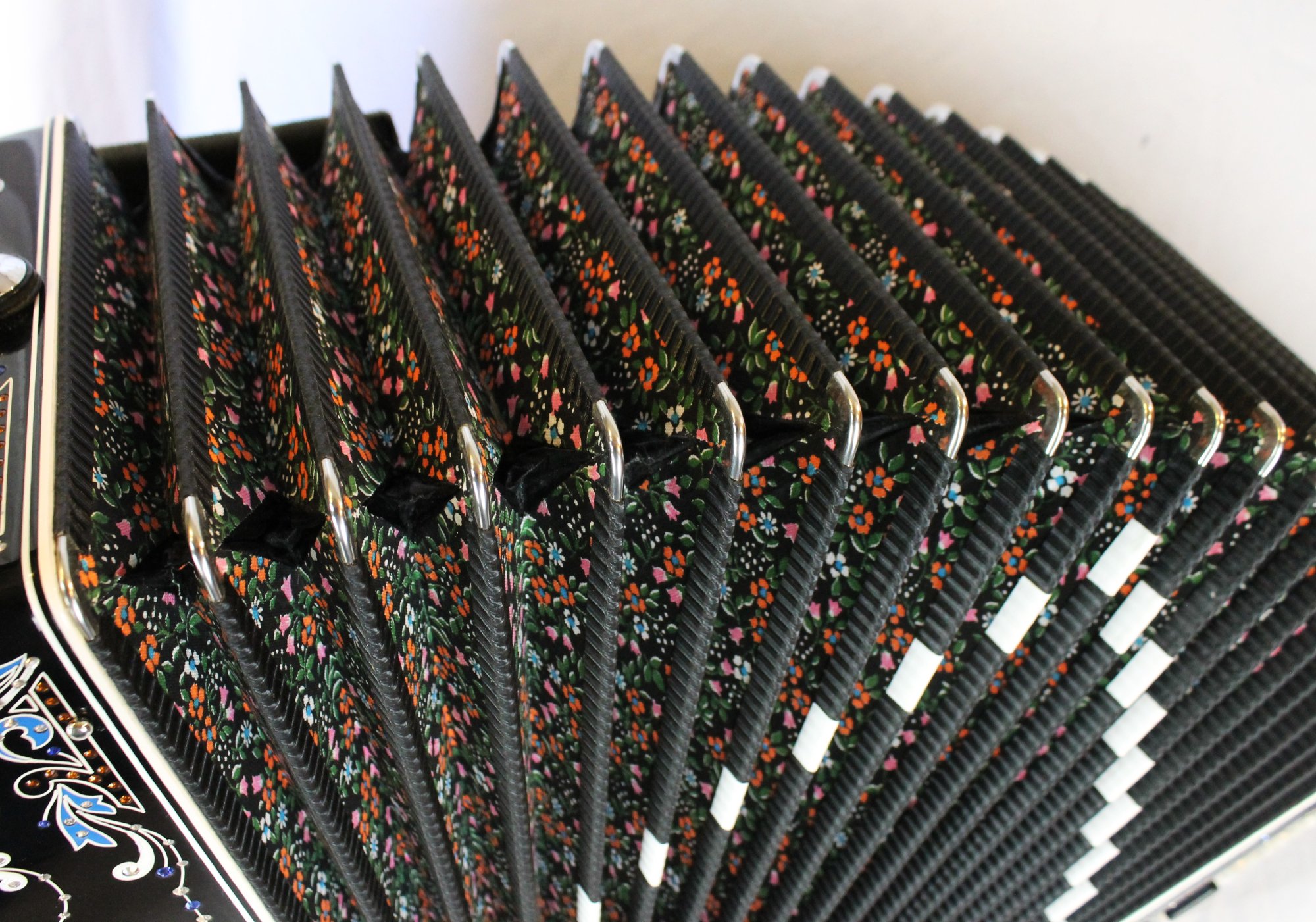 7864 - Black Decorated Petosa Tuba Bass Piano Accordion LMMM 41 120