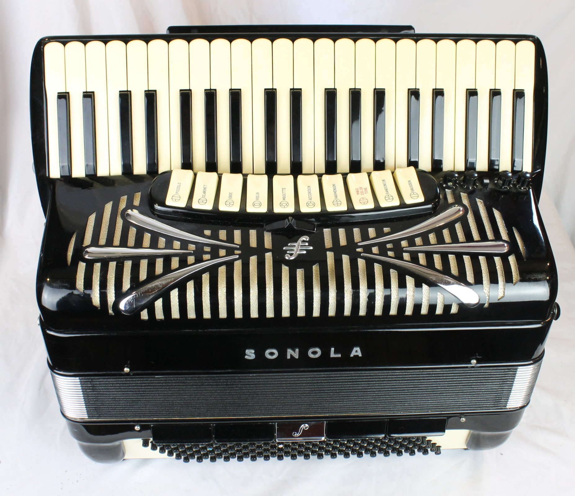 7945 - Black Sonola AA20 Tone Chamber Piano Accordion LMMH 41 120