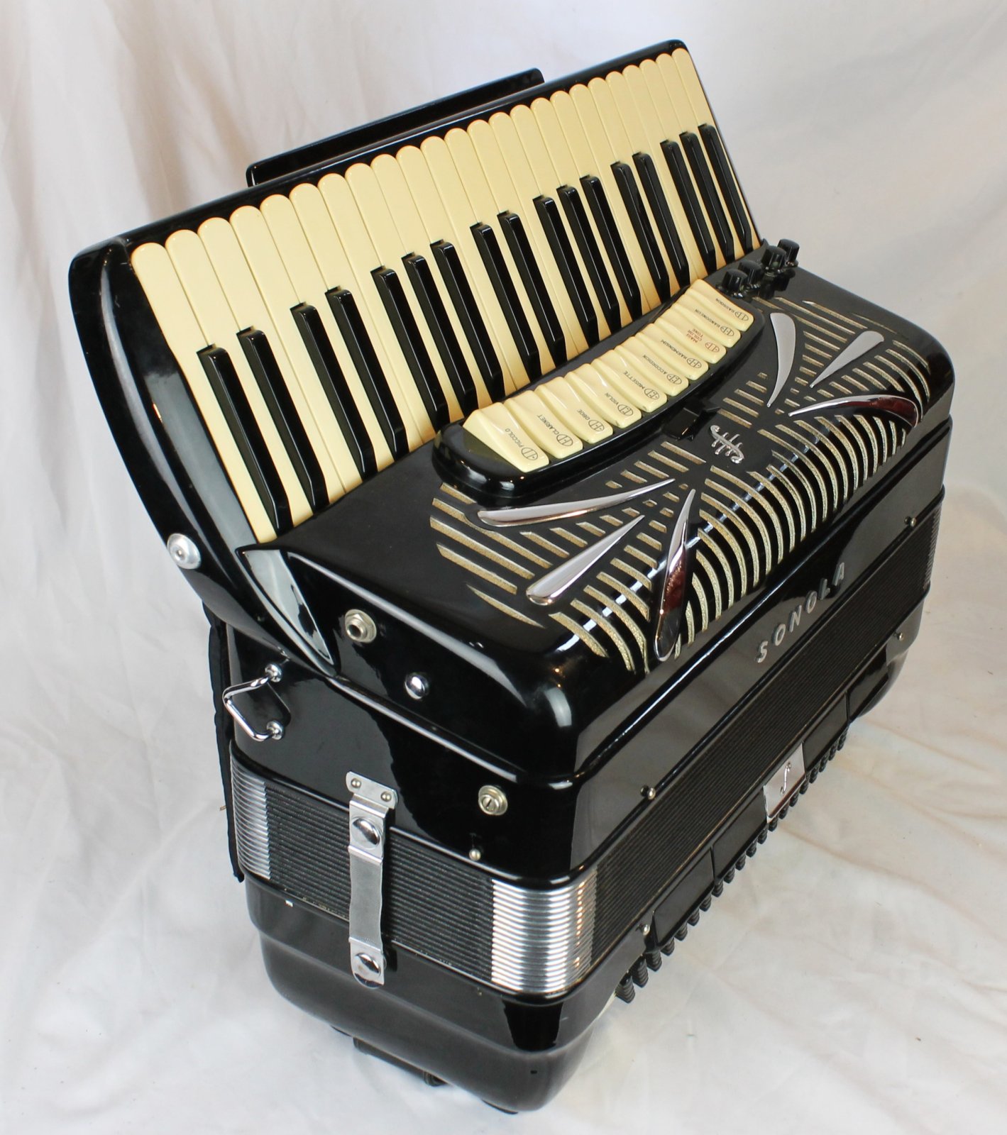 7945 - Black Sonola AA20 Tone Chamber Piano Accordion LMMH 41 120