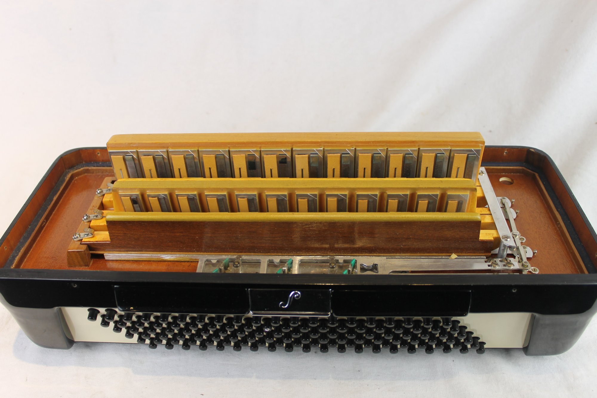 4994 - Black Sonola AA7 Piano Accordion LMMH 41 120