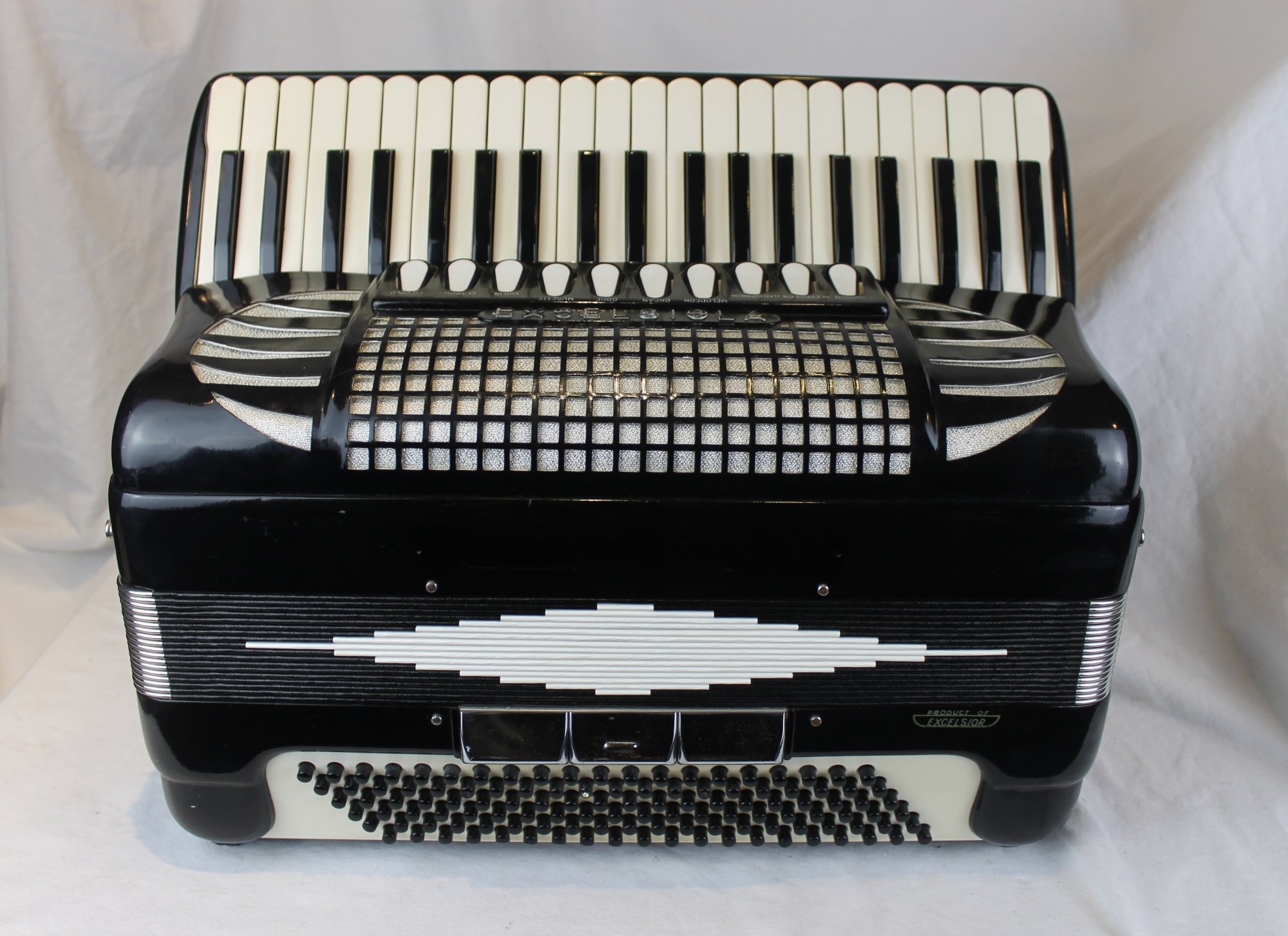 4971 - Black Excelsior Excelsiola 714 Piano Accordion LMMH 41 120