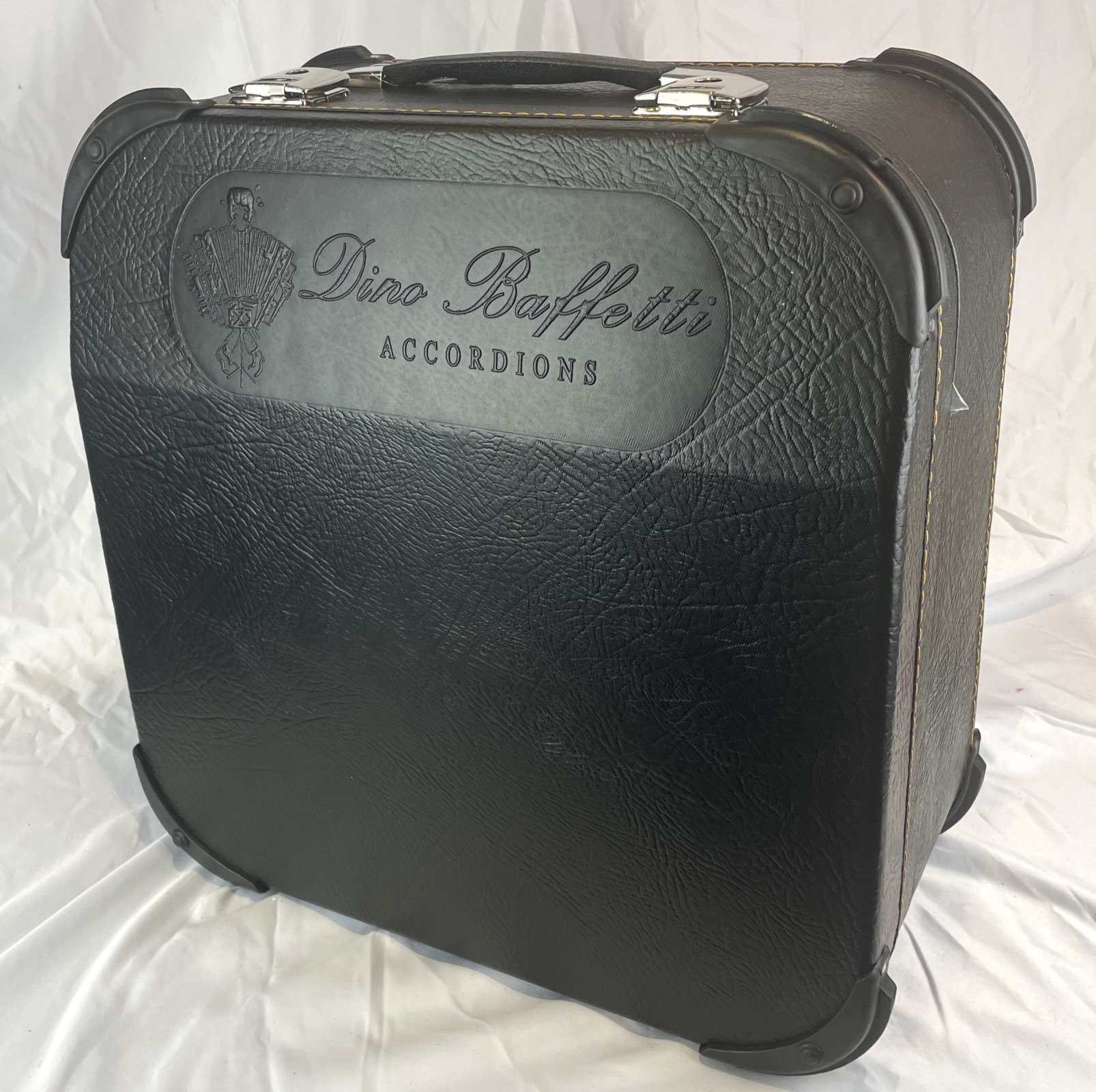 NEW Army Green Dino Baffetti Studio II Piano Accordion LMM 34 72