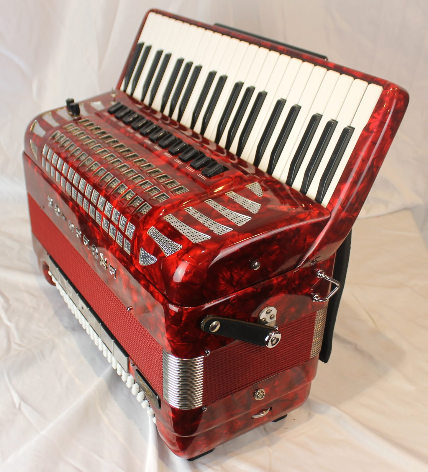 7498 - Red Pearl Excelsior Magnante Model Piano Accordion LMMM 41 120