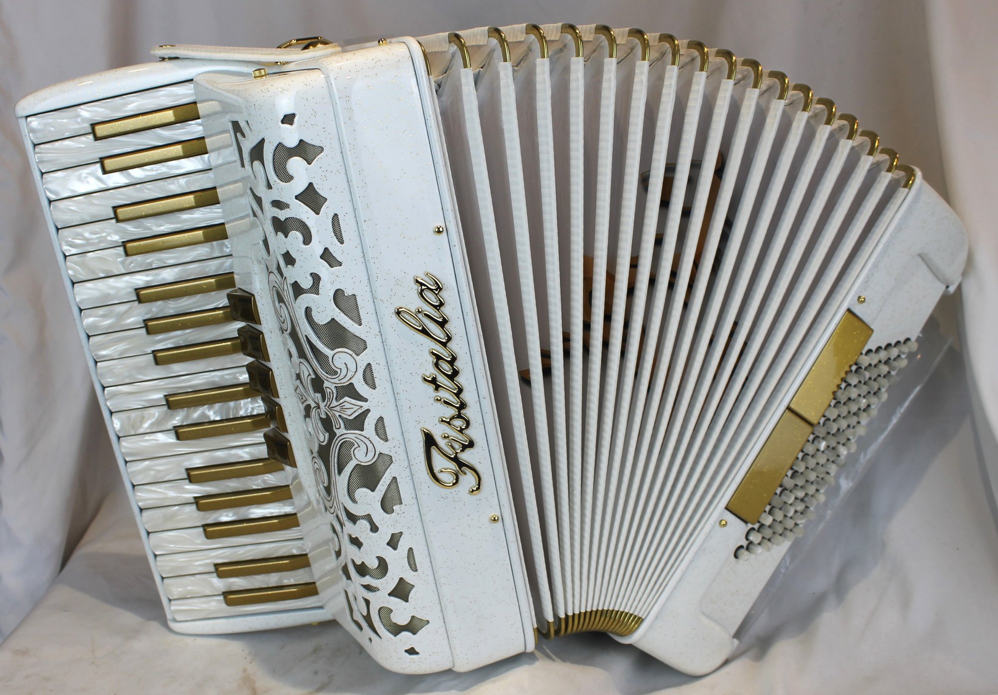 NEW White Gold Fisitalia Mod.3434 Piano Accordion LMM 34 72