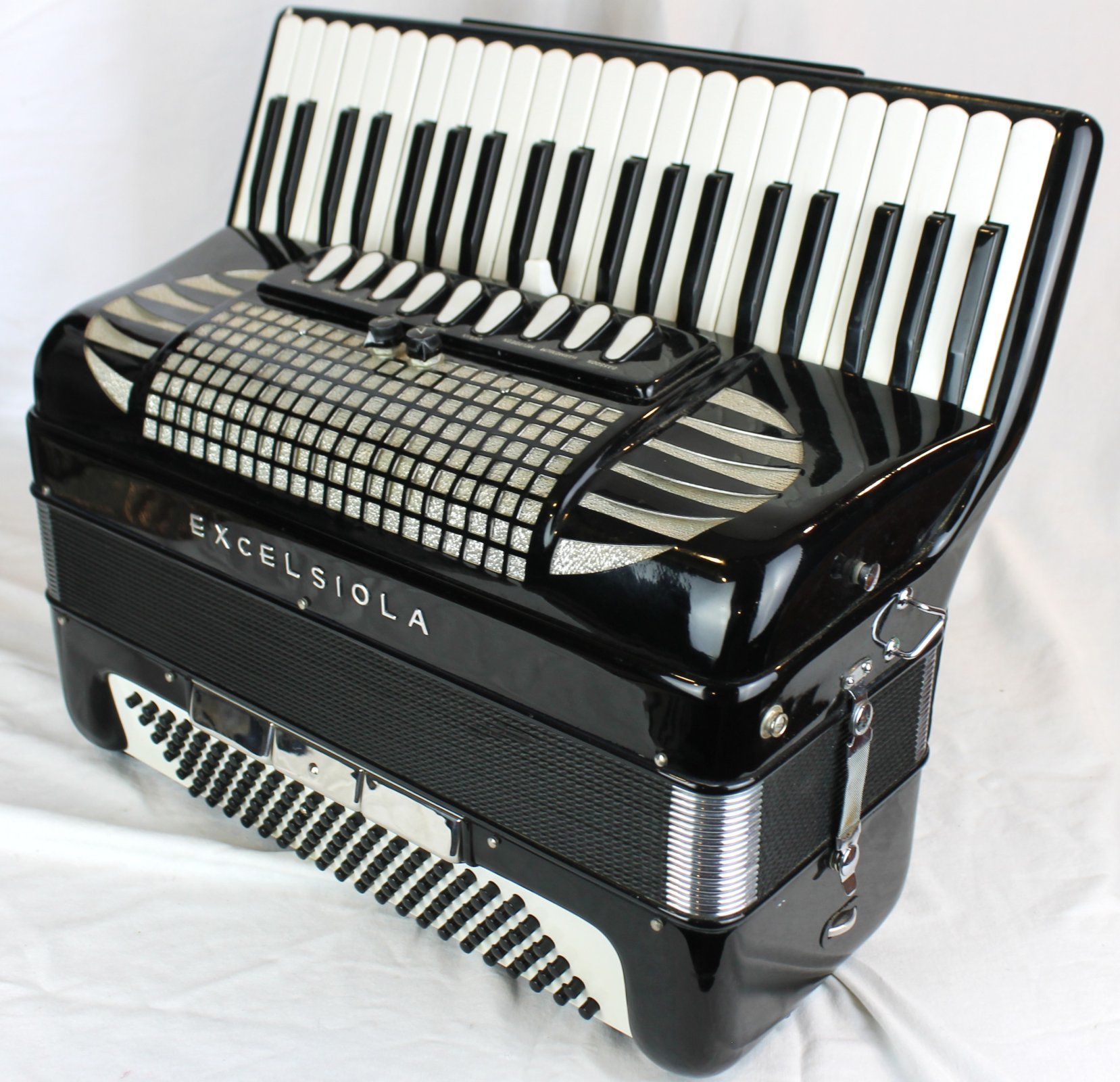 7629 - Black Excelsior Excelsiola Mod.620M Piano Accordion LMMH 41 120