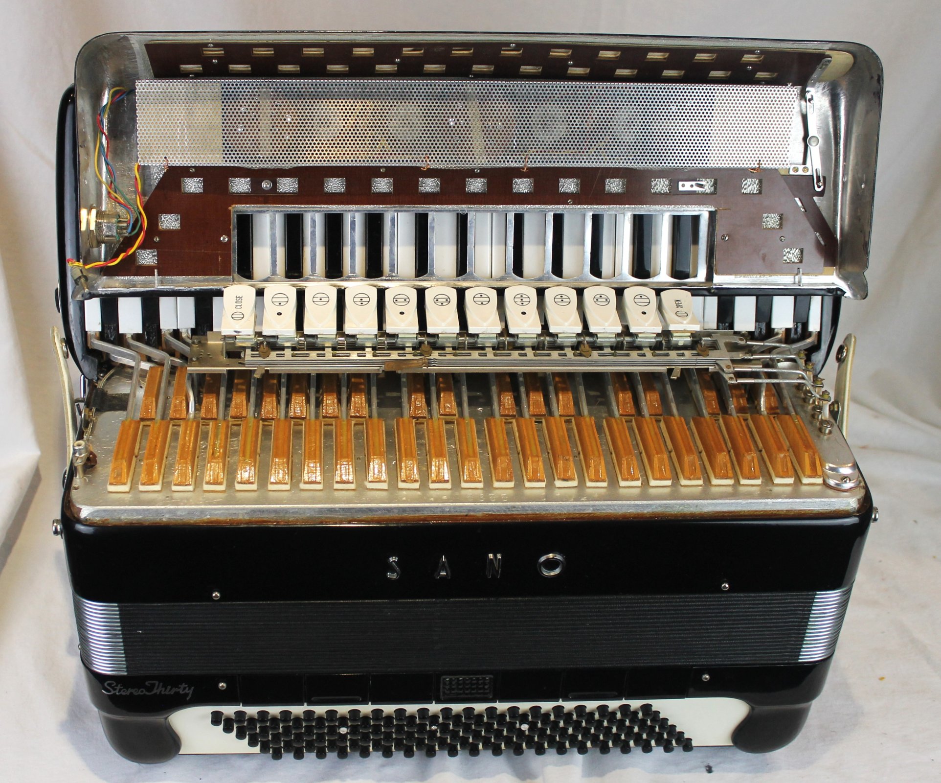 6436 - Black Sano Stereo Thirty Piano Accordion LMMH 41 120