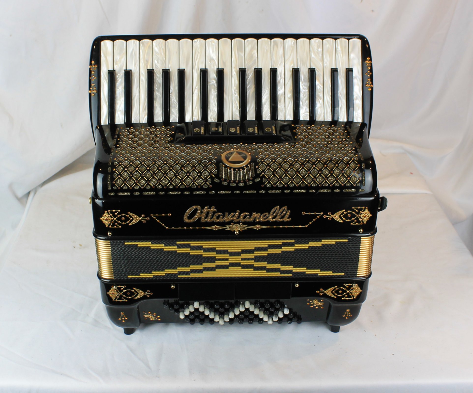 7671 - Certified Pre-Owned Black Gold Decorated Ottavianelli Aero 7671 - Certified Pre-Owned Black Gold Decorated Ottavianelli Aero