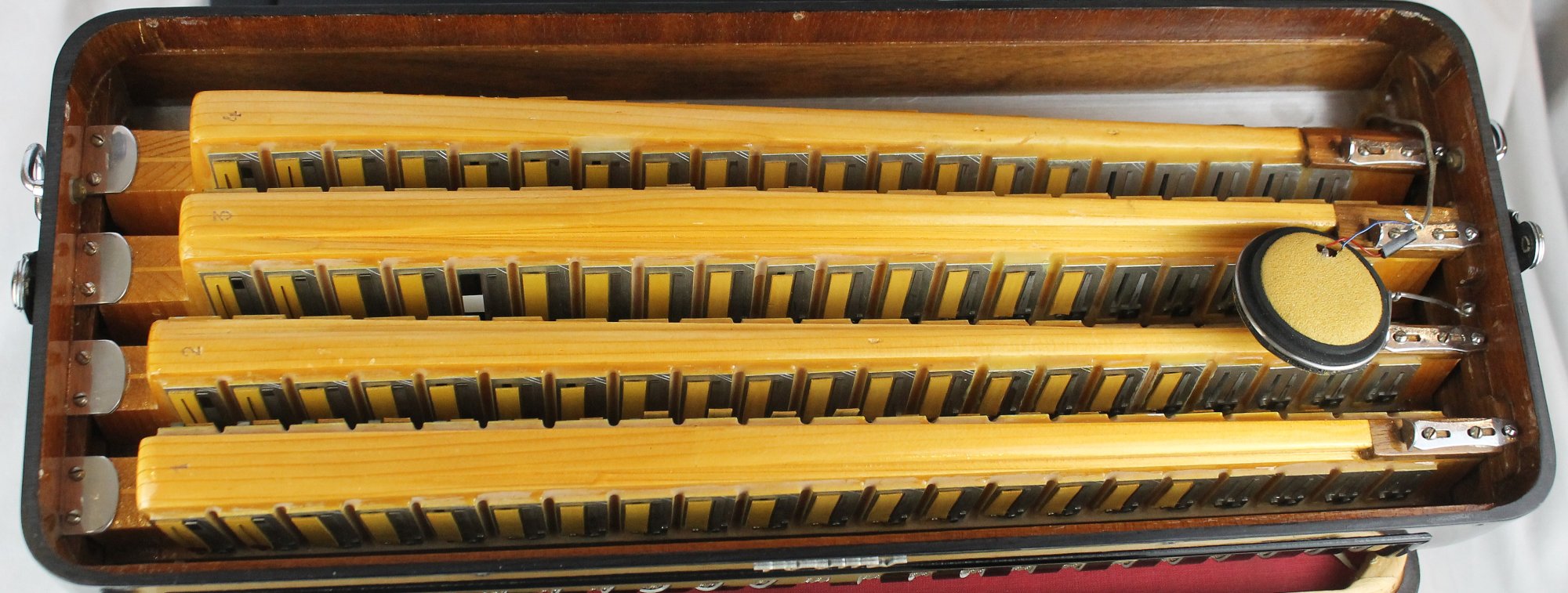 8304 - Black Mussi Piano Accordion LMMH 41 120
