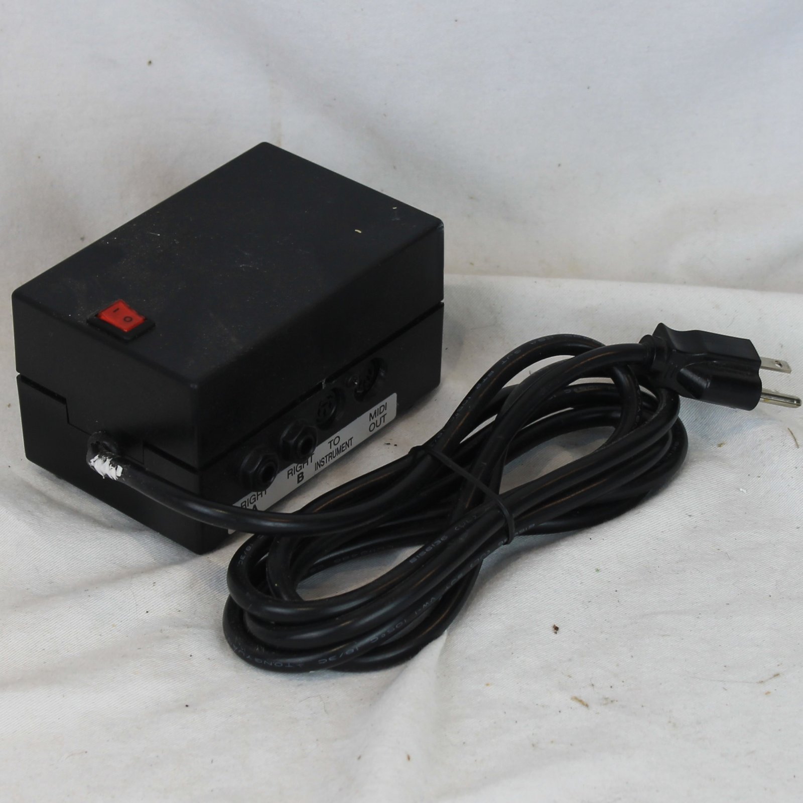 i Used Musictech Piermaria Brand Accordion Midi Power Supply