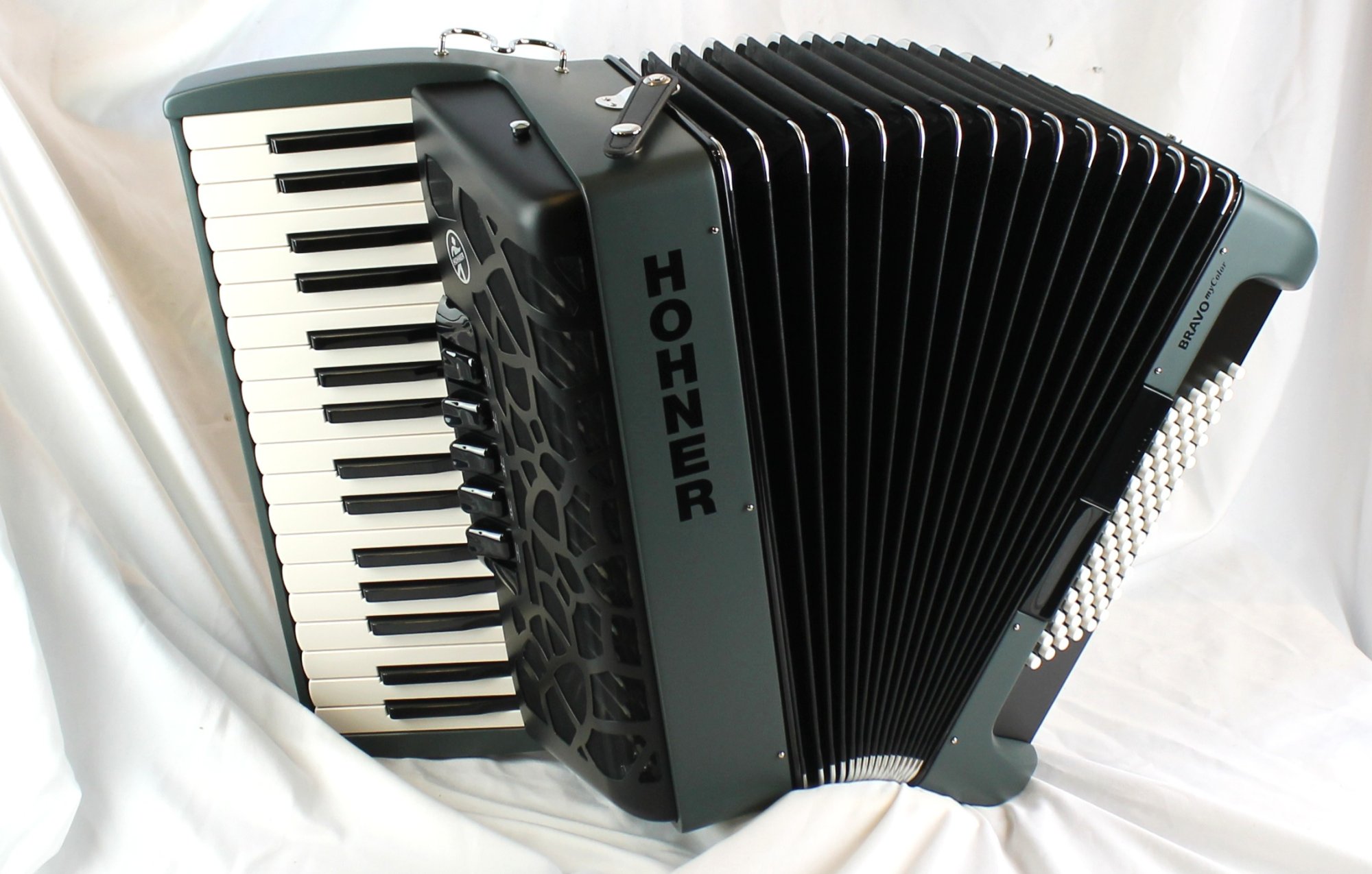 NEW Werewolf Gray Hohner Bravo III myColor Twilight Piano