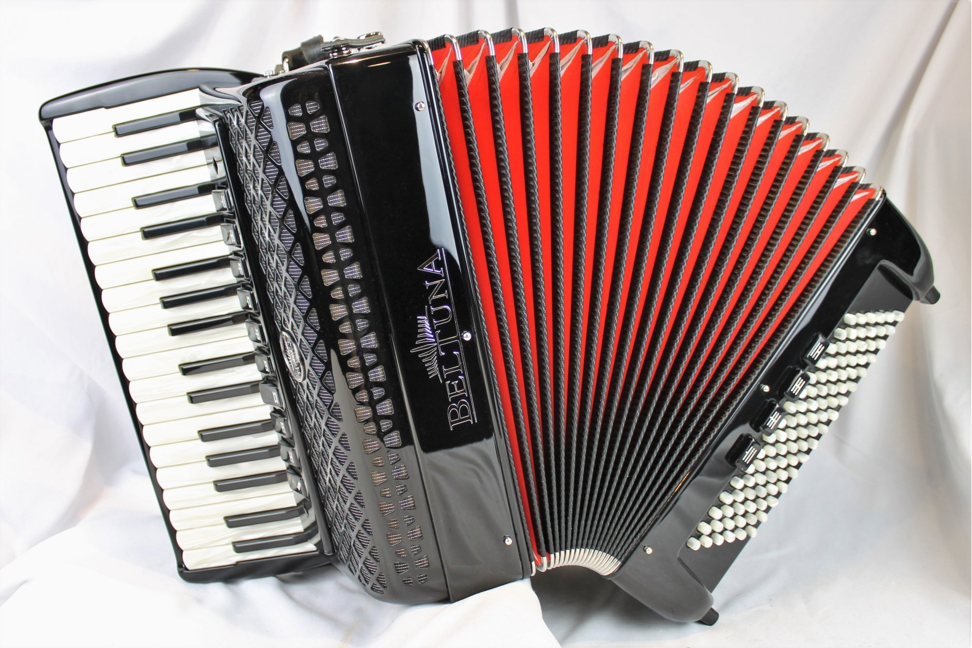 NEW Black Beltuna Studio IV Compact Piano Accordion LMMM 34 96