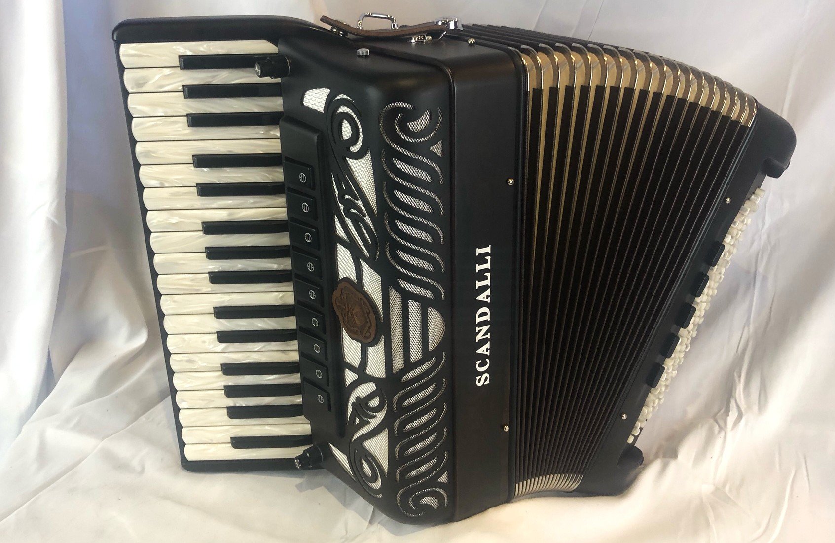 7283 - Certified Pre-Owned Ziricote Wood Scandalli Tierra HARMONIK