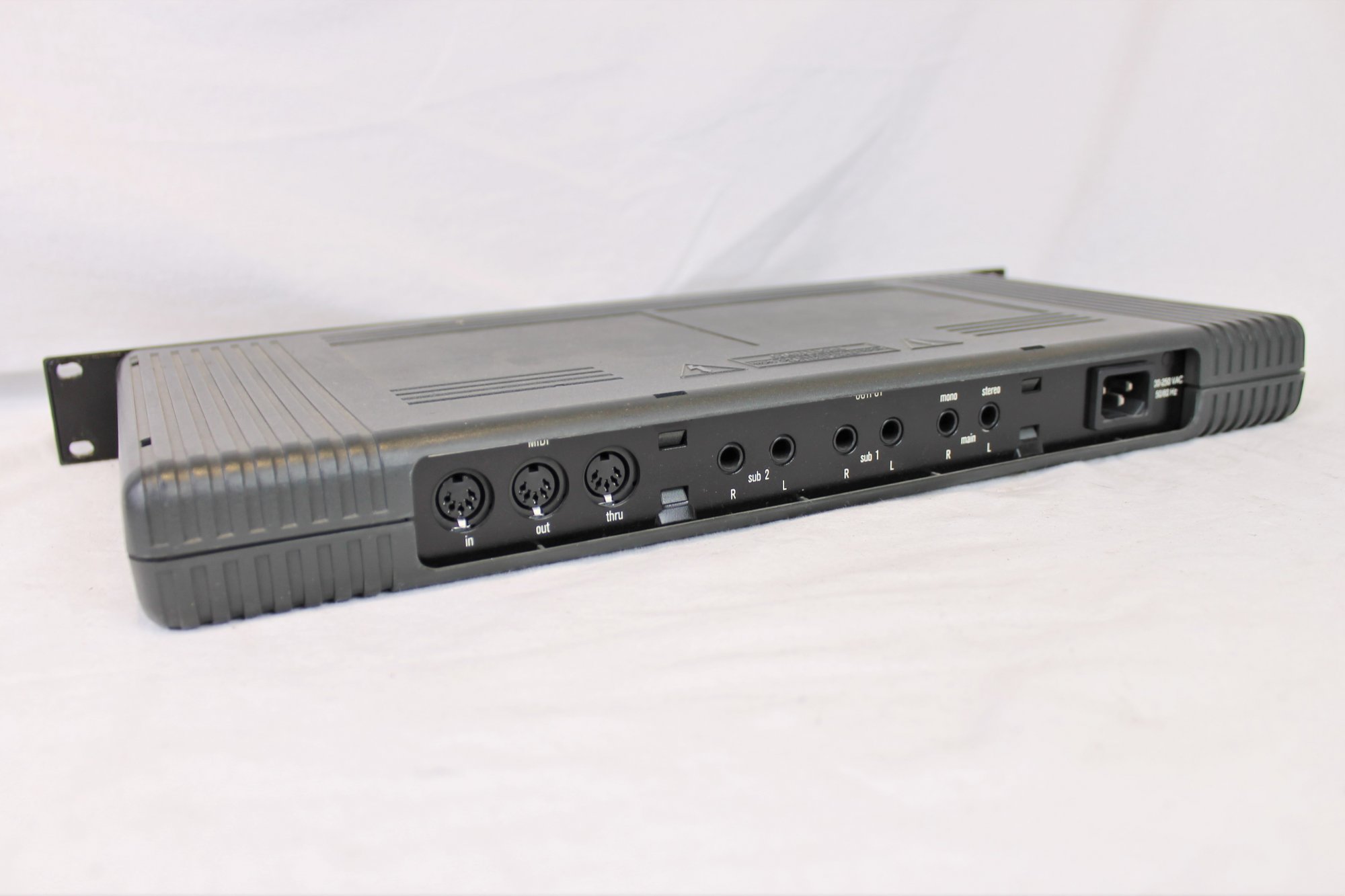 4352 - E-mu Systems Proteus 2 Orchestral Sound Module