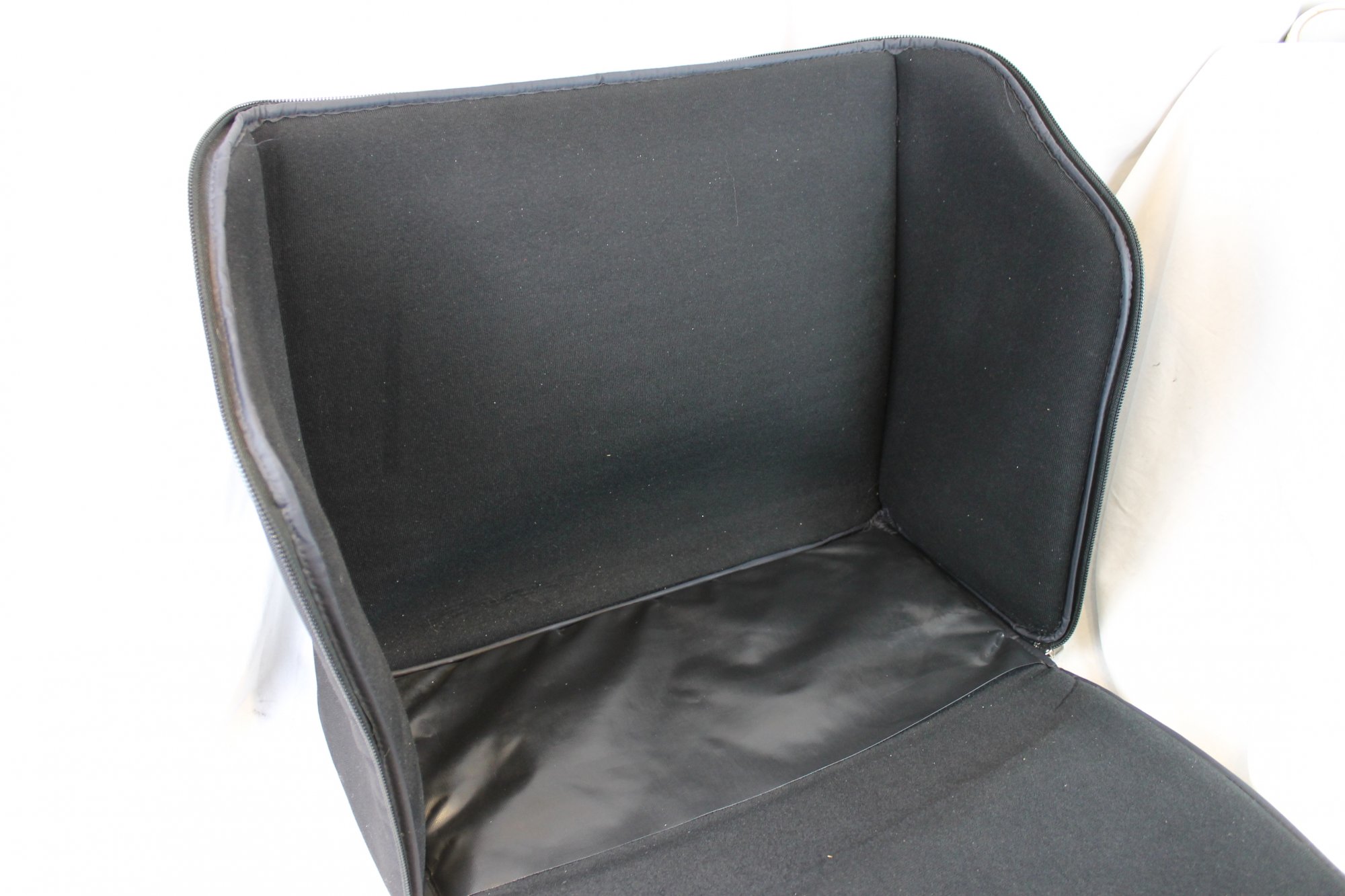 Black Roland Gig Bag for Accordion 21 x 8.5 x 18 fits Roland FR-8x