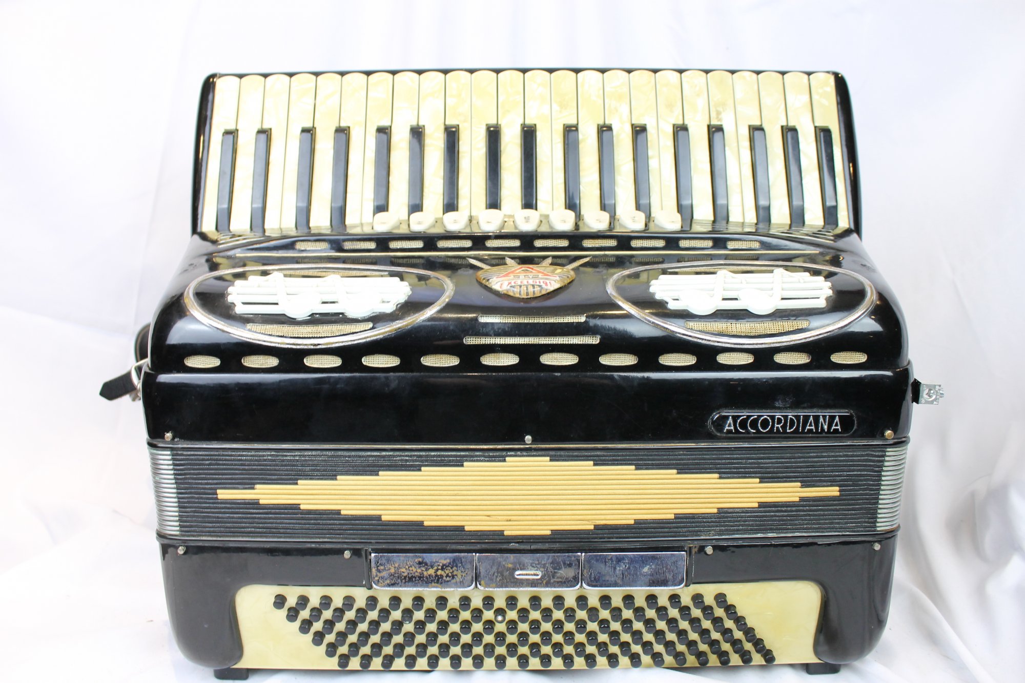 3595 - Black Excelsior 320 Piano Accordion LMMH 41 120