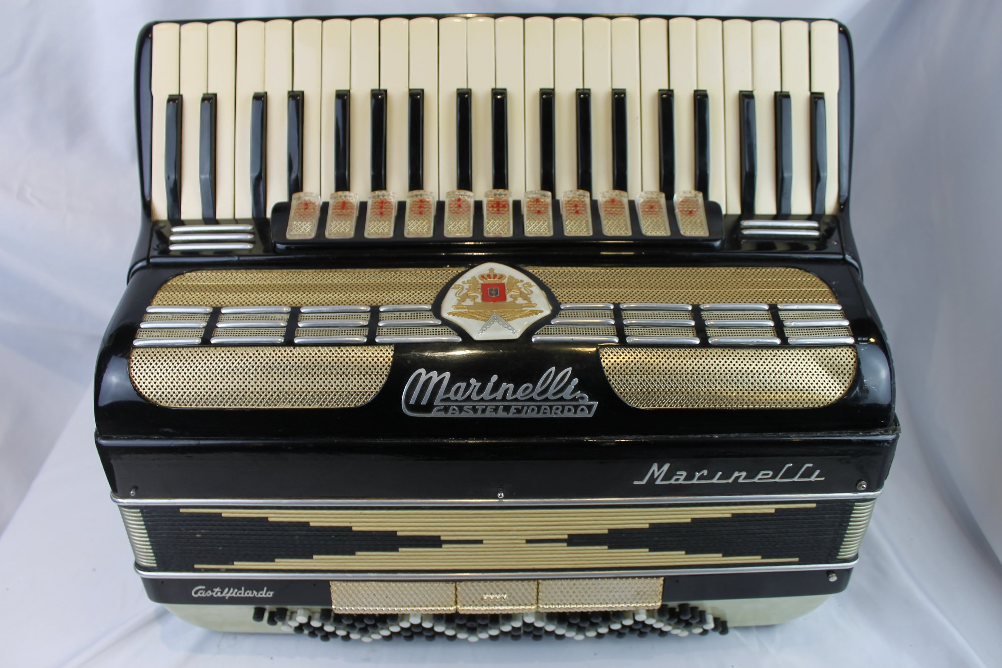 6029 - Black Marinelli Castelfidardo Piano Accordion LMMH 41 120