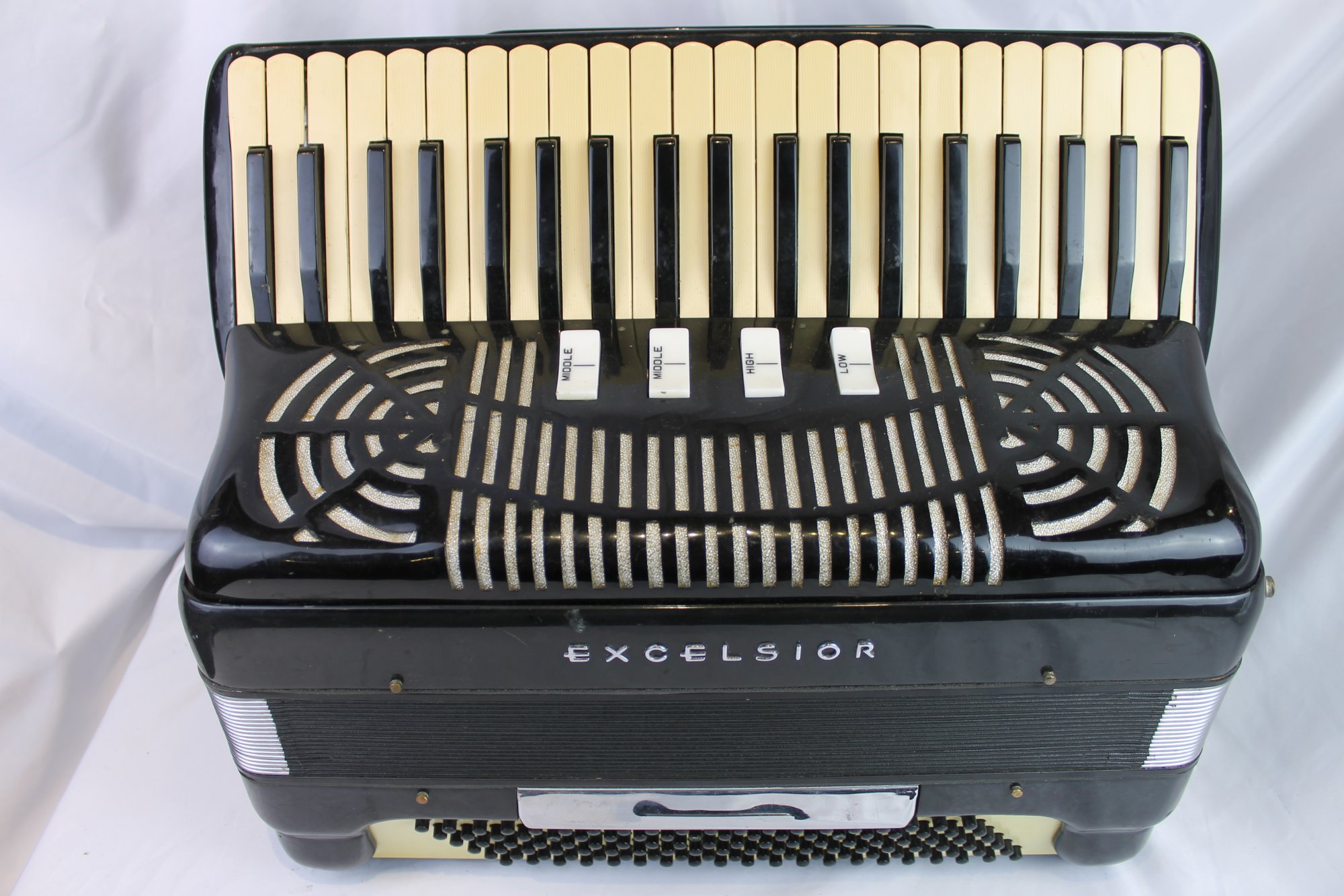 3773 - Black Excelsior OO Double O Piano Accordion LMMH 41 120