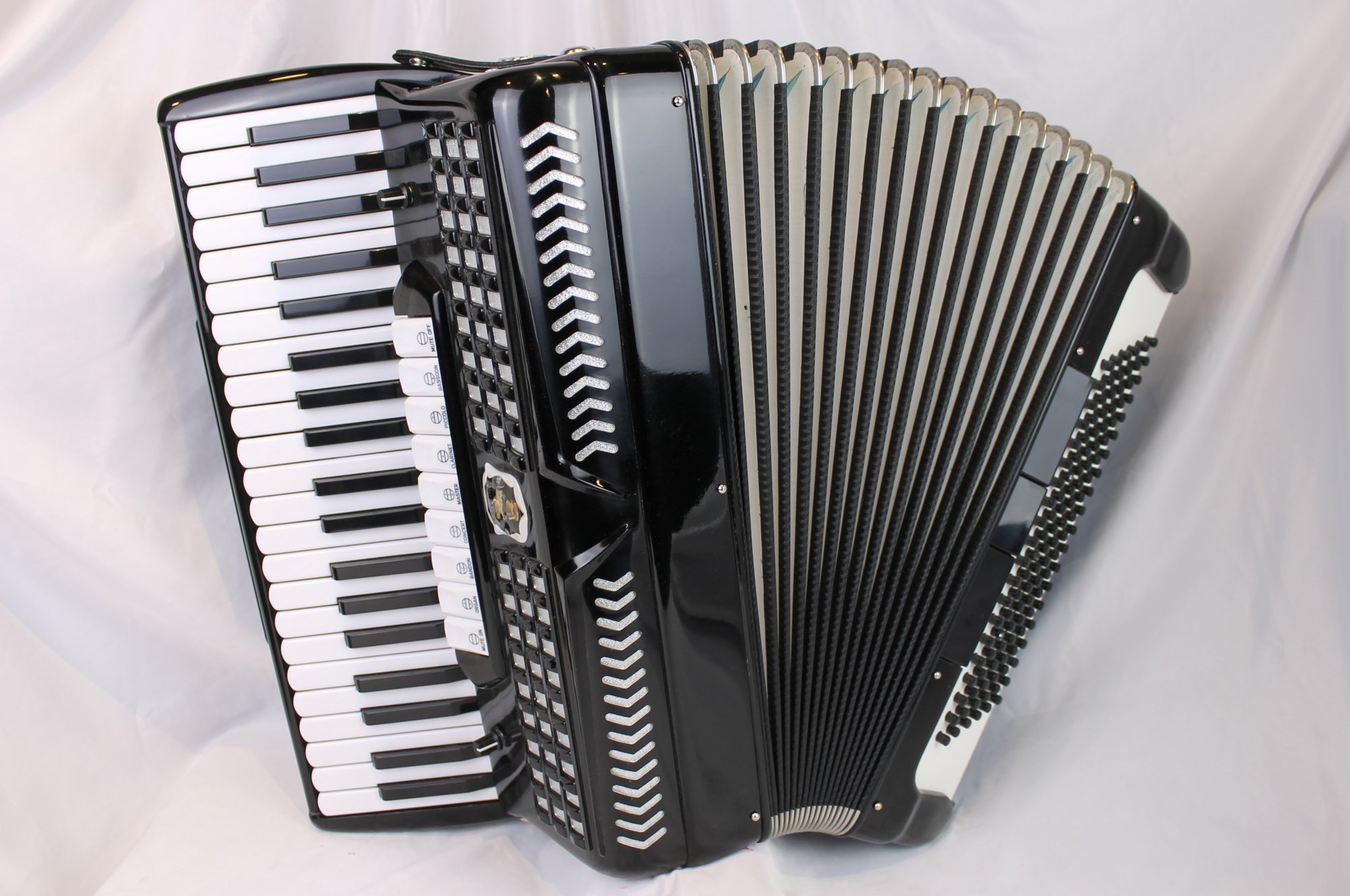 NEW Black Castiglione 903 Piano Accordion LMH 41 120