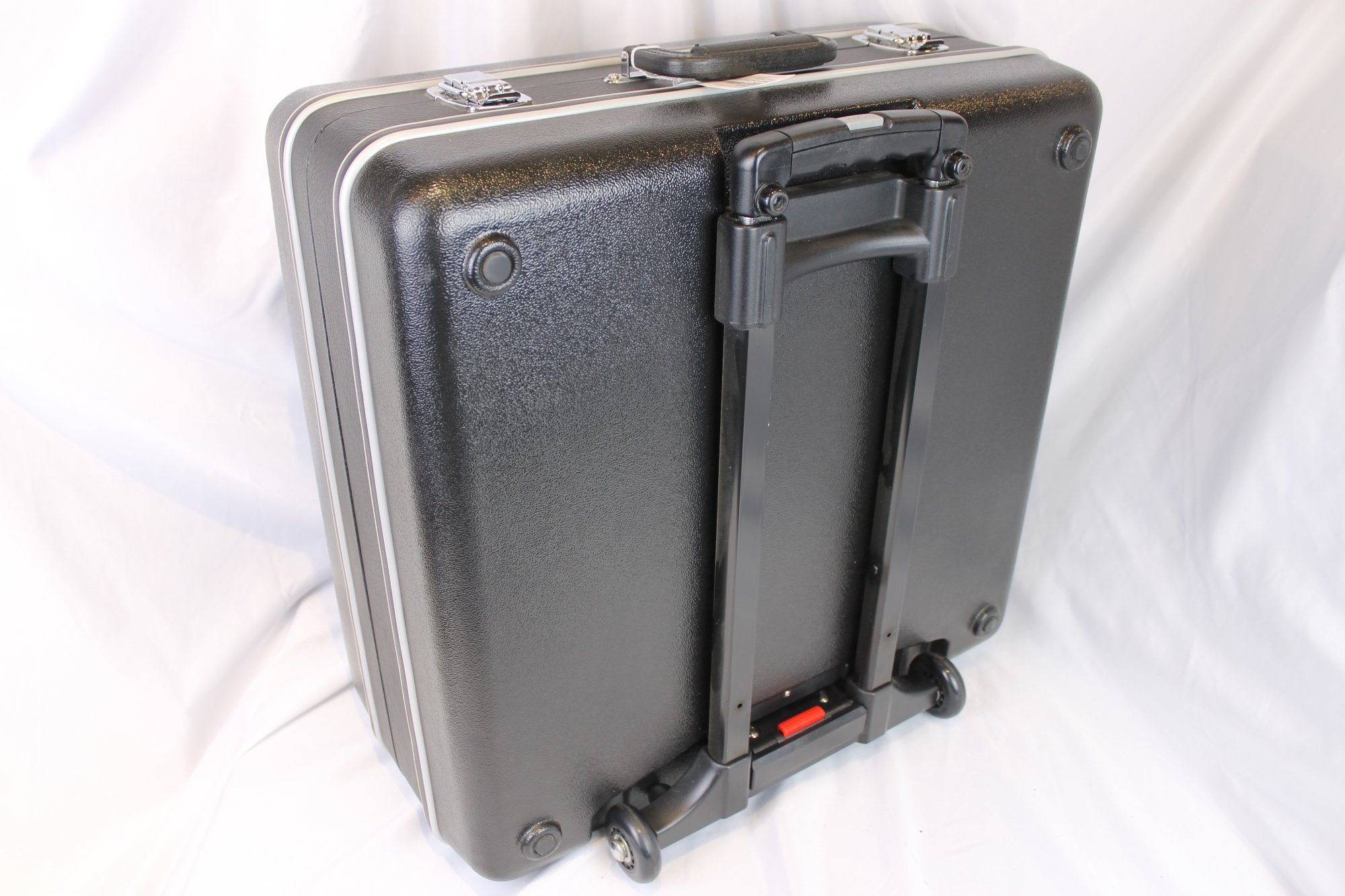 Like New Black Hohner Deluxe Adjustable Trolley Hard Case for