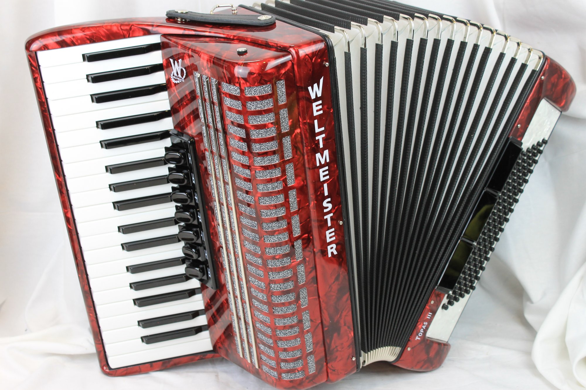 NEW Red Weltmeister Topas III Piano Accordion LMM 37 96