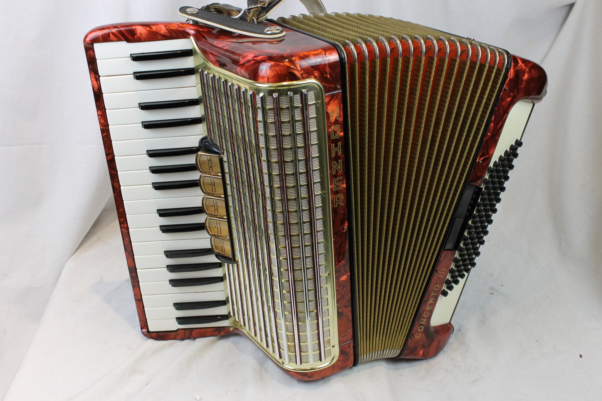3301 Red Hohner Concerto III Piano Accordion LMM 34 72