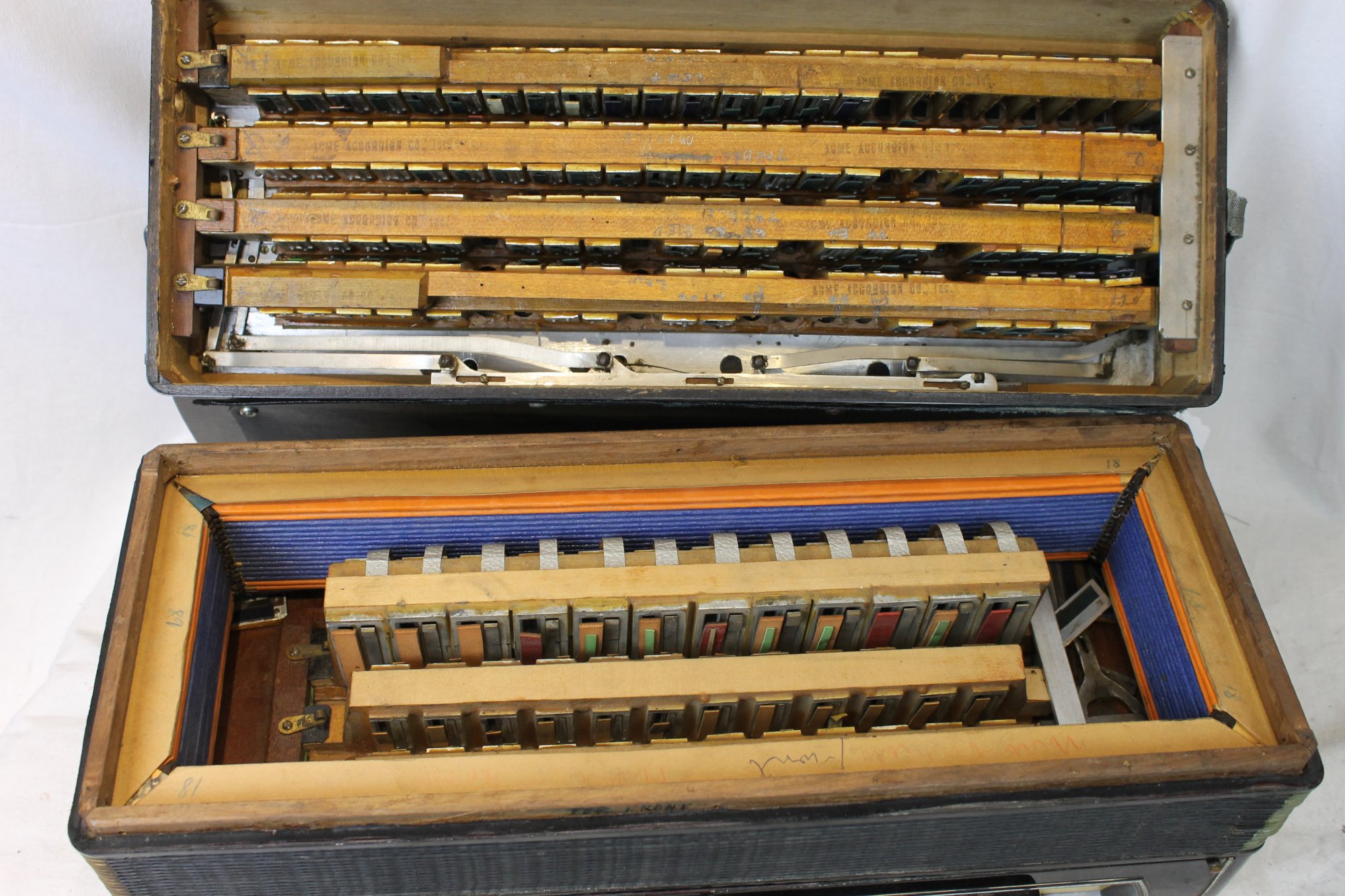 3317 - Black Acme NY Piano Accordion LMMH 41 120