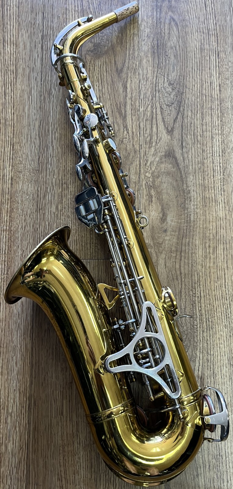 ザックス@ Yanagisawa AWO1 Professional Alto Saxophone - Gold Lacquer