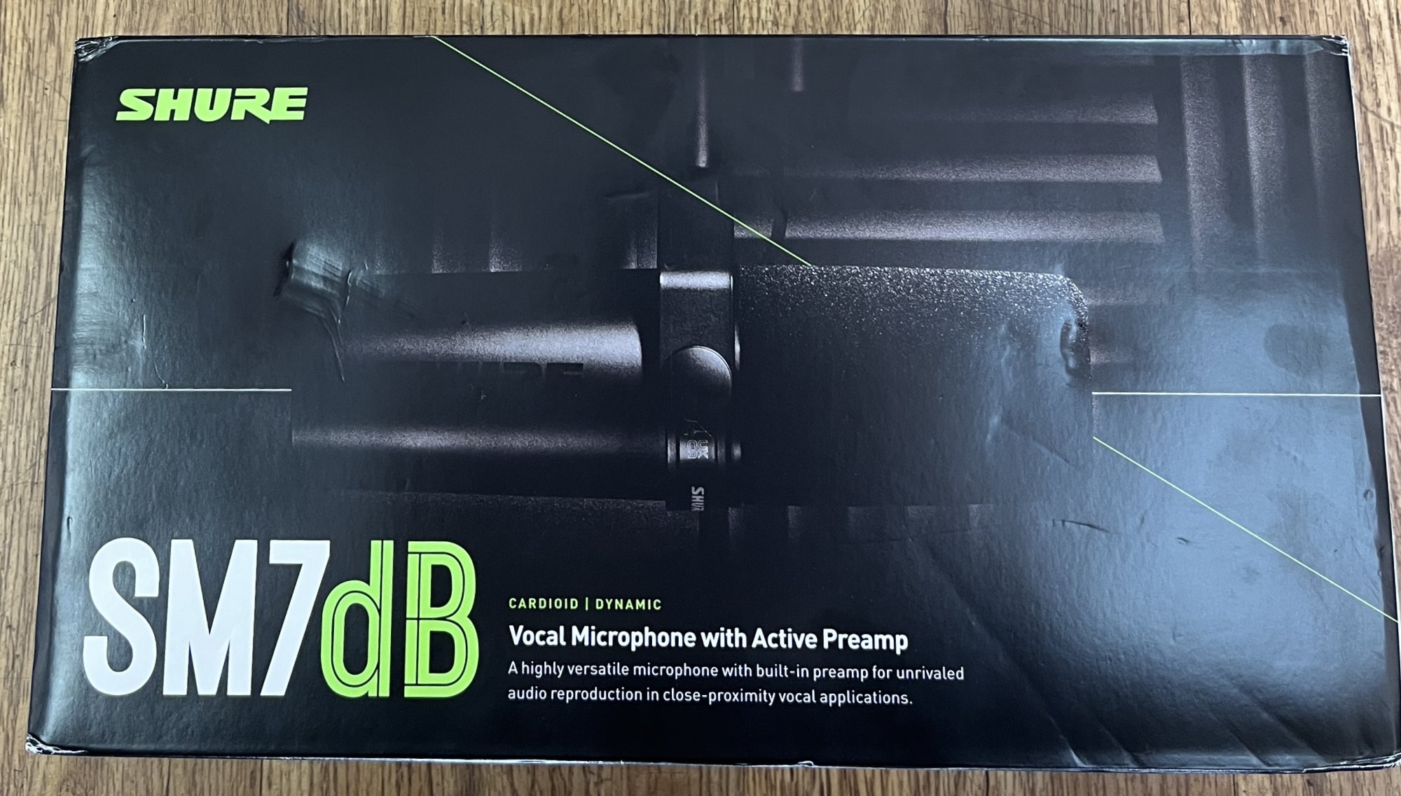 SHURE SM7dB DYNAMIC VOCAL MICROPHONE WITH BUILT-IN PREAMP