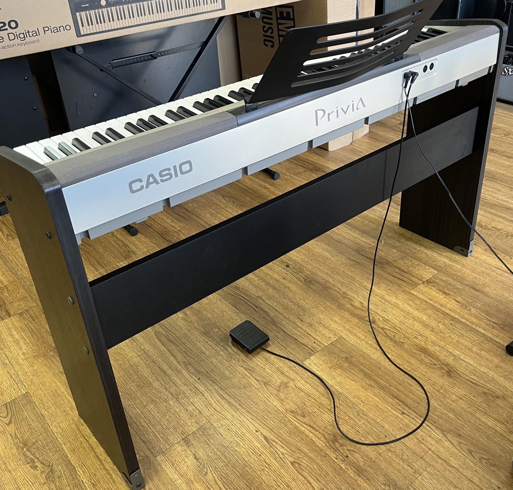 CASIO Privia px-120 09年製 Casio Privia PX-120 | Sweetwater