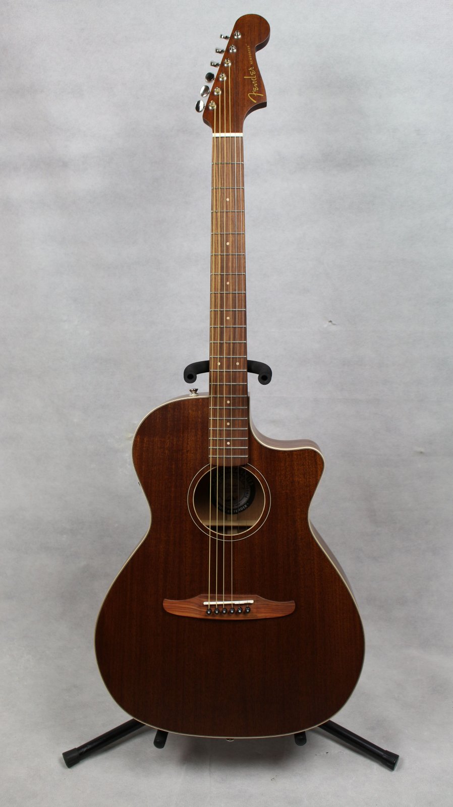 fender newporter special mahogany