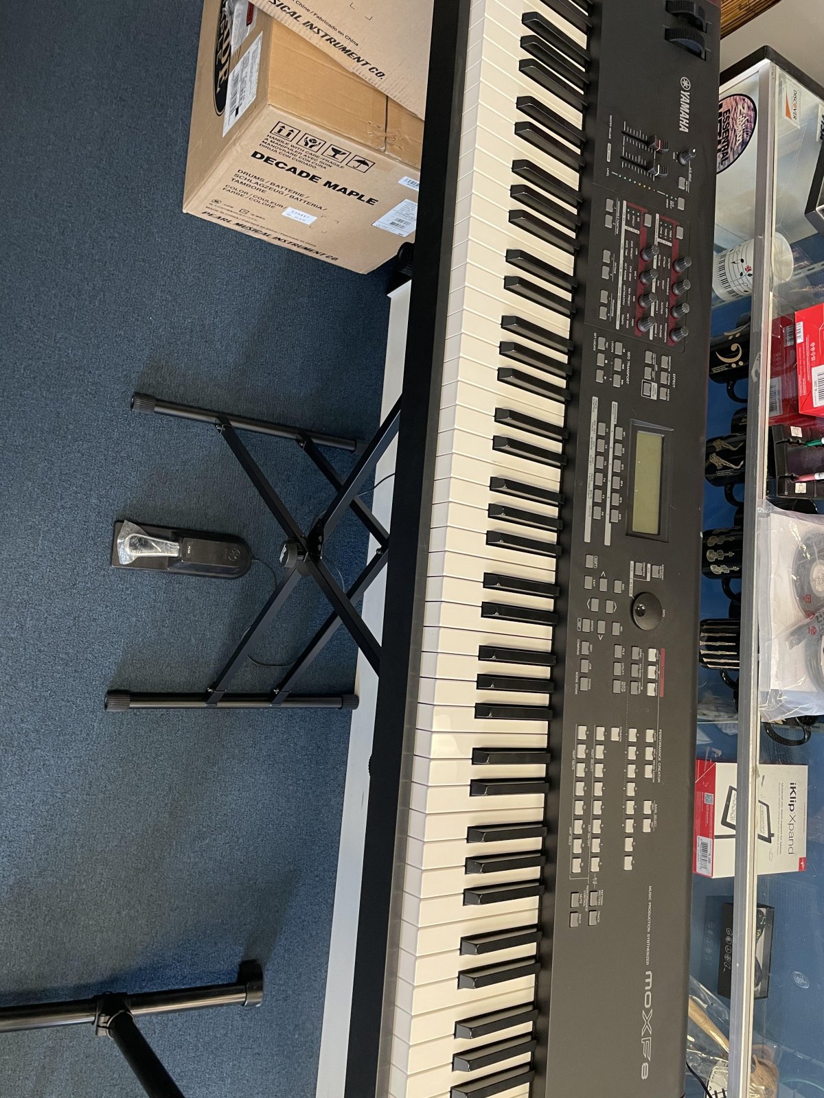 Yamaha MOxf8 Music production synthesizer (used) 88 keys