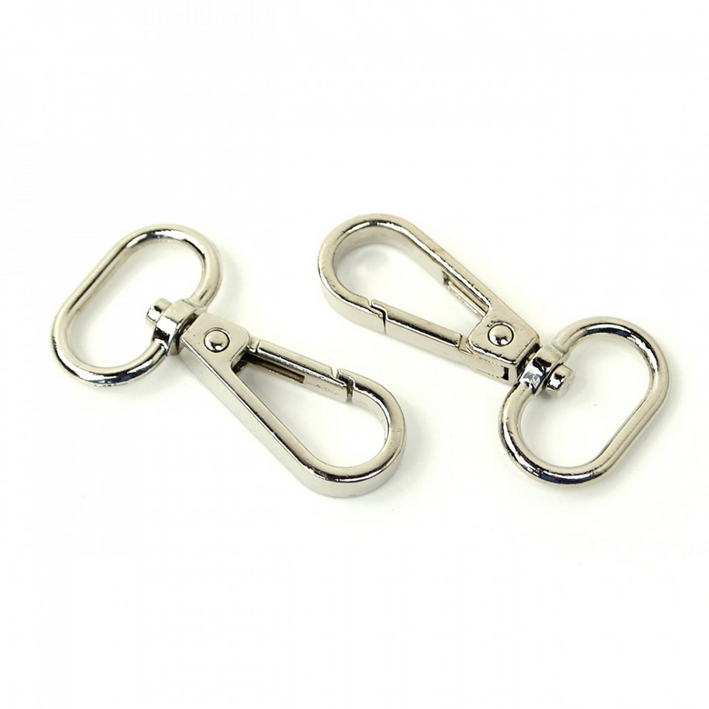 Sallie Tomato || Two Swivel Hooks 3/4 