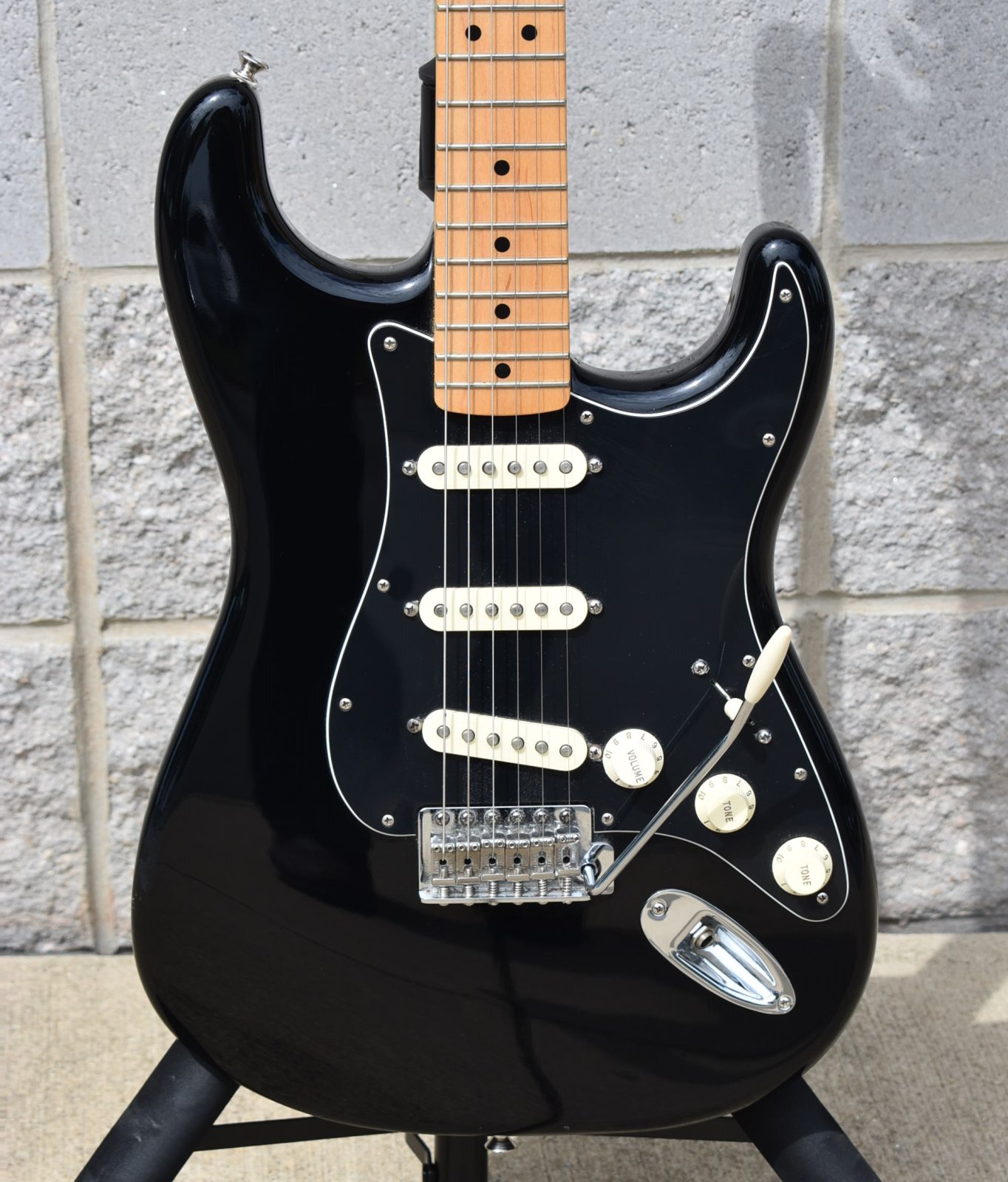 fender fsr standard stratocaster