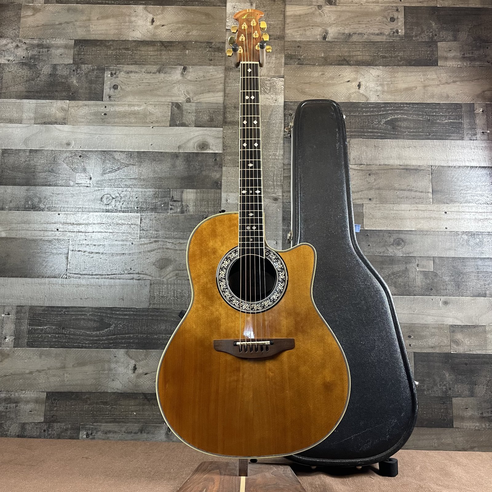 Ovation 1867 Legend (USA) Acoustic Electric Guitar (1989 Ovation 1867 Legend (USA) Acoustic Electric Guitar (1989