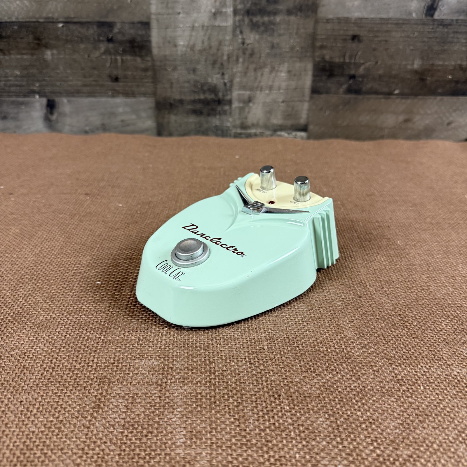 Danelectro Cool Cat Stereo Chorus Pedal (18V) - 052520220024