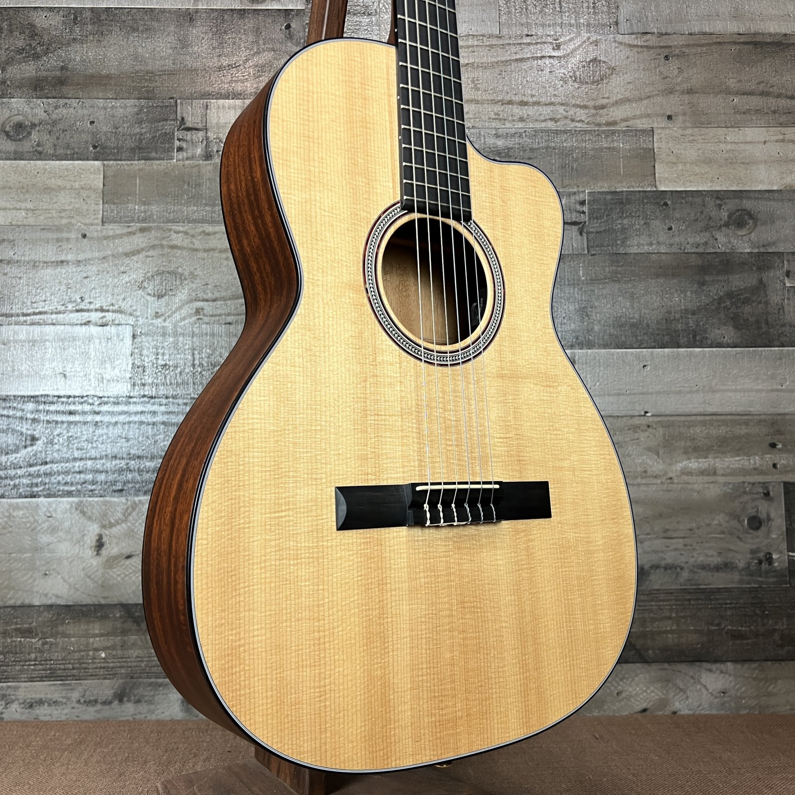 Martin 000C12-16E Nylon Acoustic-Electric Guitar - Natural