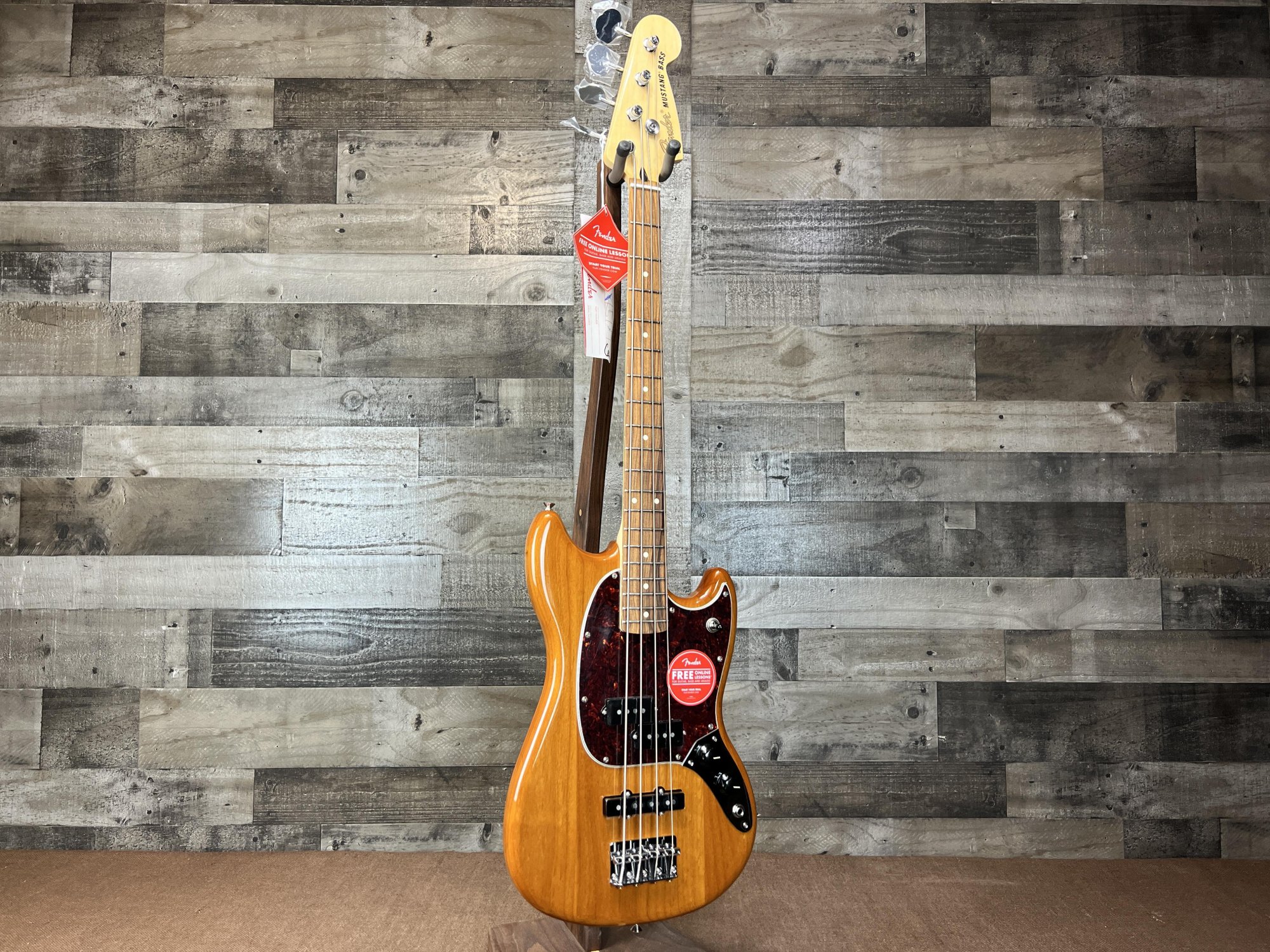 Fender Player II Mustang Bass PJ Maple Fingerboard | Music