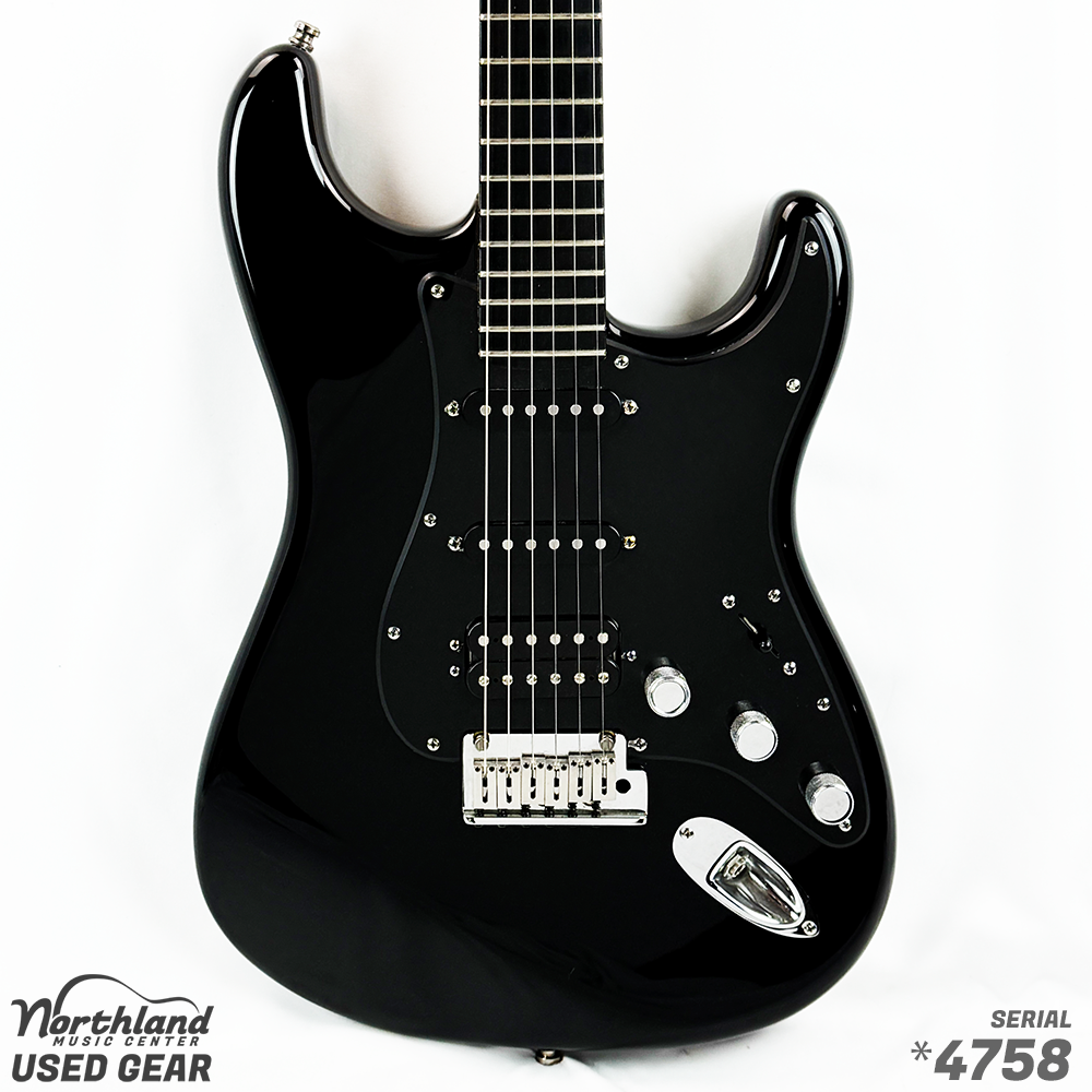 ＦＥＮＤＥＲ　　ＦＳＲ　ＮＯＮＥ　ＭＯＲＥ　ＢＬＡＣＫ　ＳＴＲＡＴ Fender 2005 FSR Limited American Deluxe None More Black Strat - USED