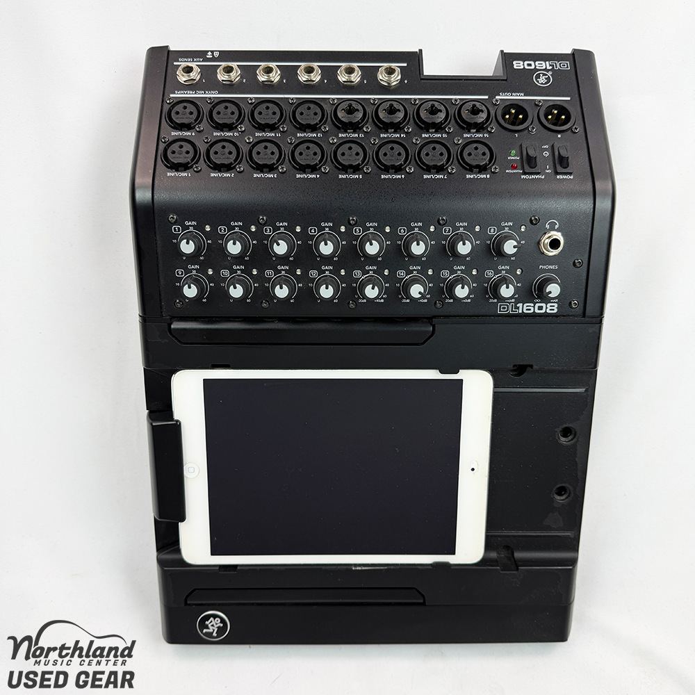 Mackie DL1608 Digital Mixer w/ iPad - USED