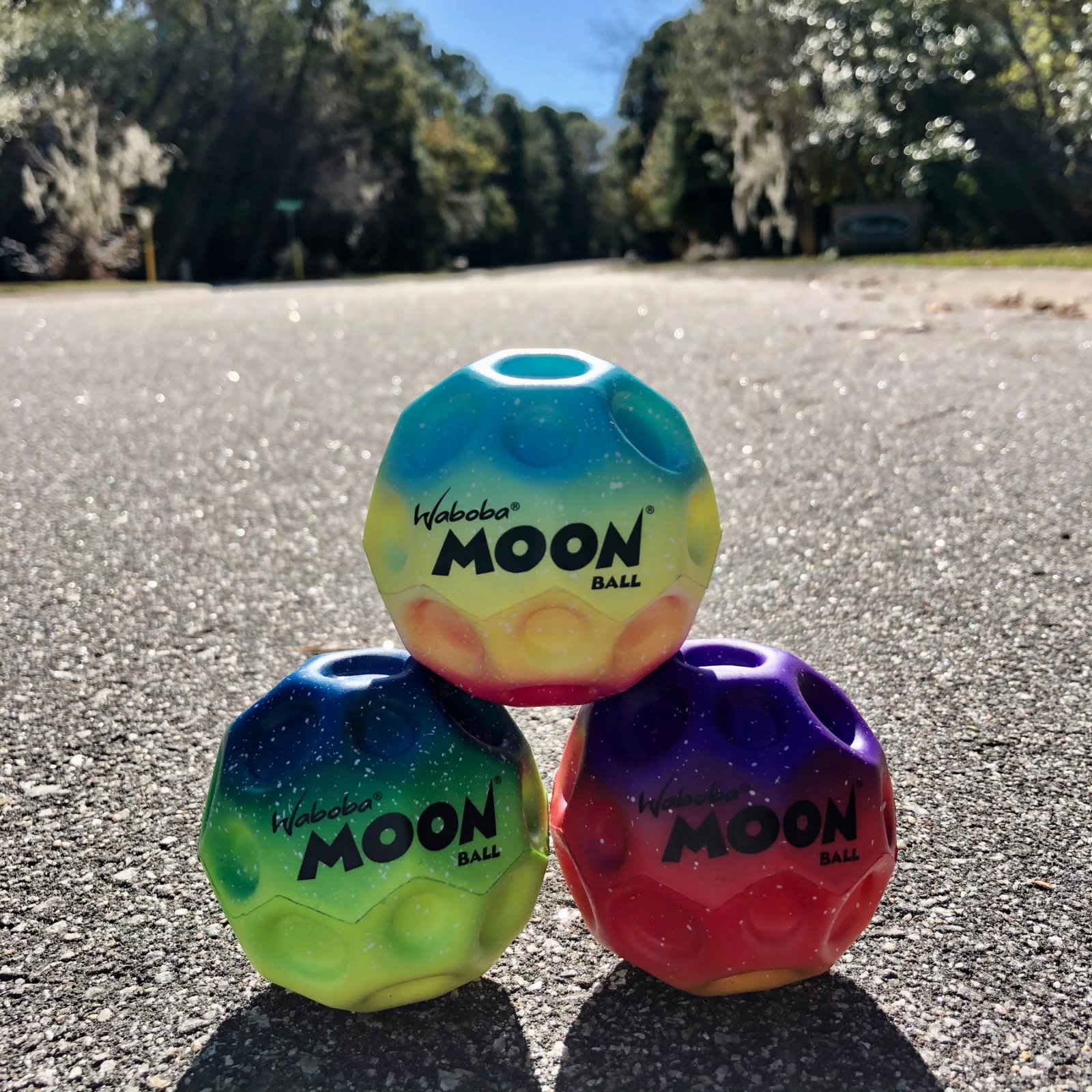 Moon Ball オーナメント Rainbow Moon Ball | The Christmas Loft